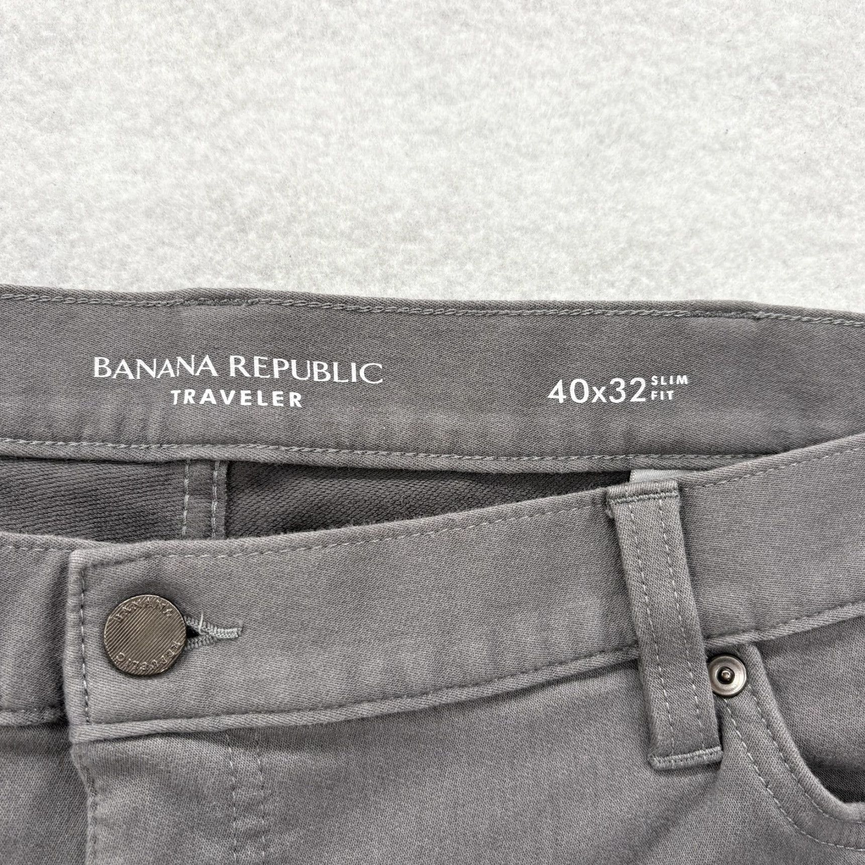 Banana Republic Banana Republic Traveler Pants Mens 40x32 Gray Slim Fit Stretch Chinos Casual Pants Slim Fit Mens Gray Traveler Chinos Casual Banana Republic Size US 40 / EU 56 - 4 Thumbnail