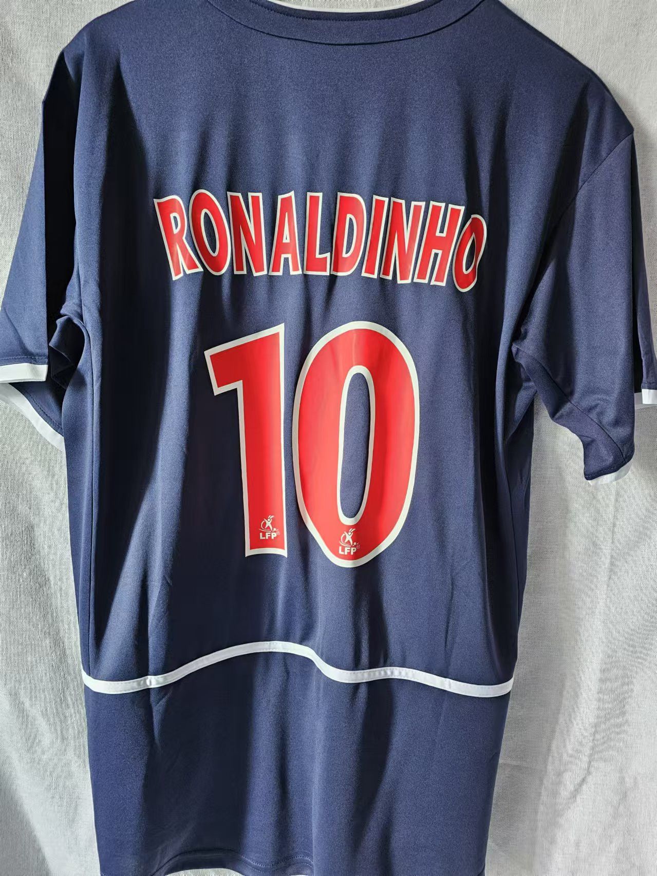 Other PSG #10 Ronaldinho Jersey Home XXL Size US XXL / EU 58 / 5 - 1 Thumbnail