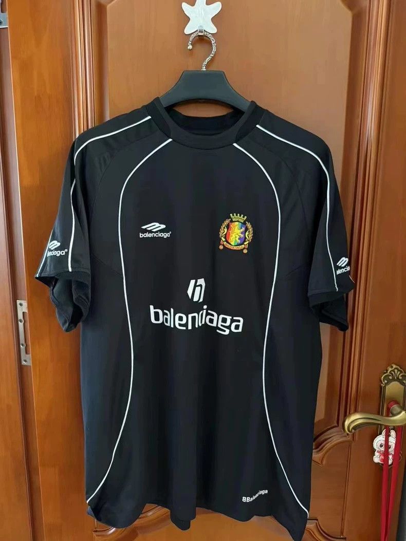 Balenciaga Balenciaga Manchester United Graphic T-shirt-yf Size US M / EU 48-50 / 2 - 1 Thumbnail