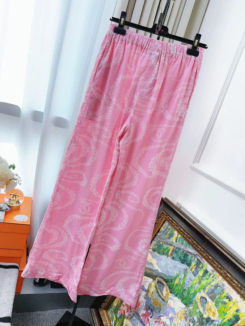 Chanel Chanel Beach series pink print double C mulberry silk casu Size 25" / US 0 / IT 36 - 2 Thumbnail