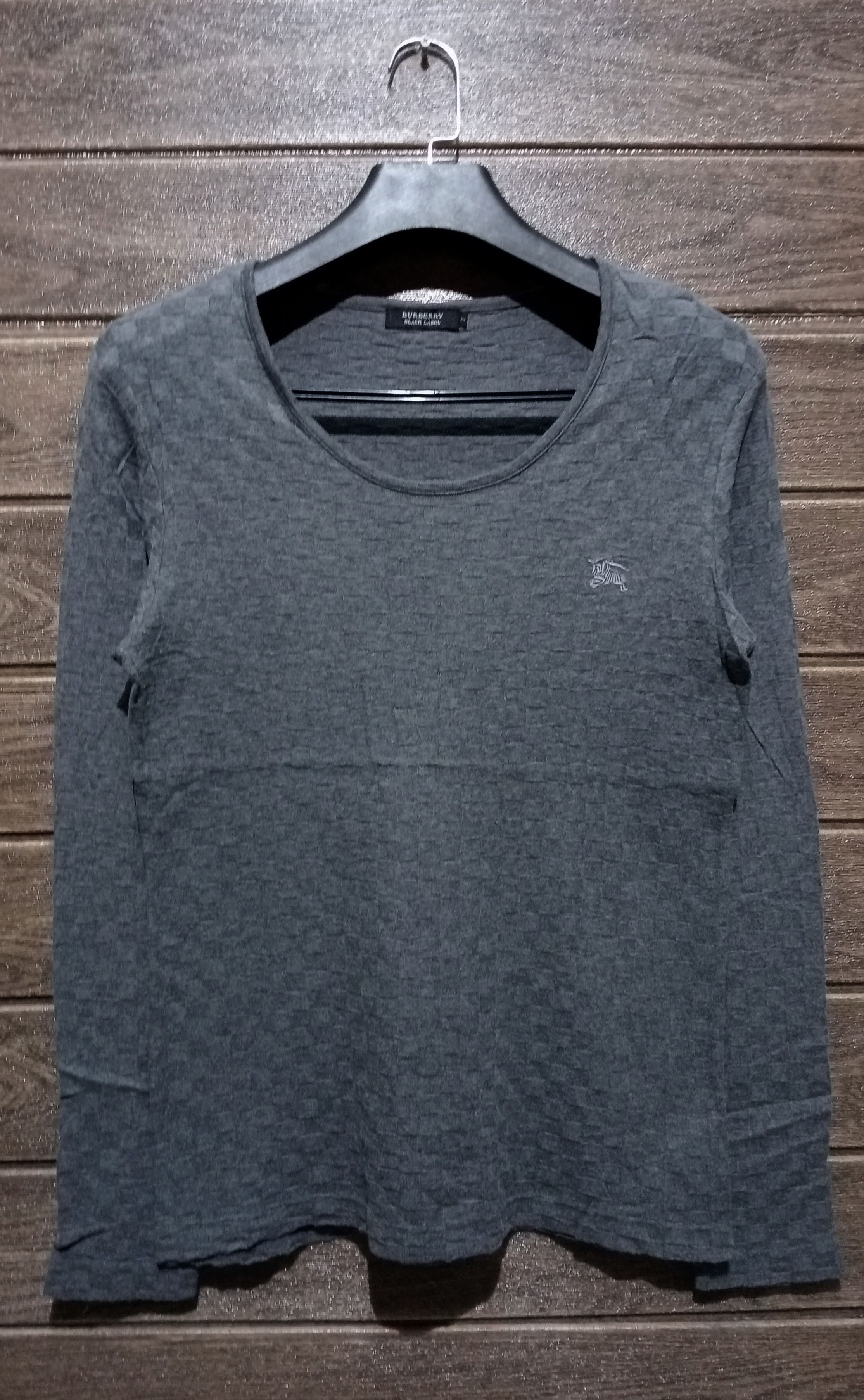 Burberry Burberry Black Label Long Sleeve Tshirt Size XS / US 0-2 / IT 36-38 - 1 Thumbnail