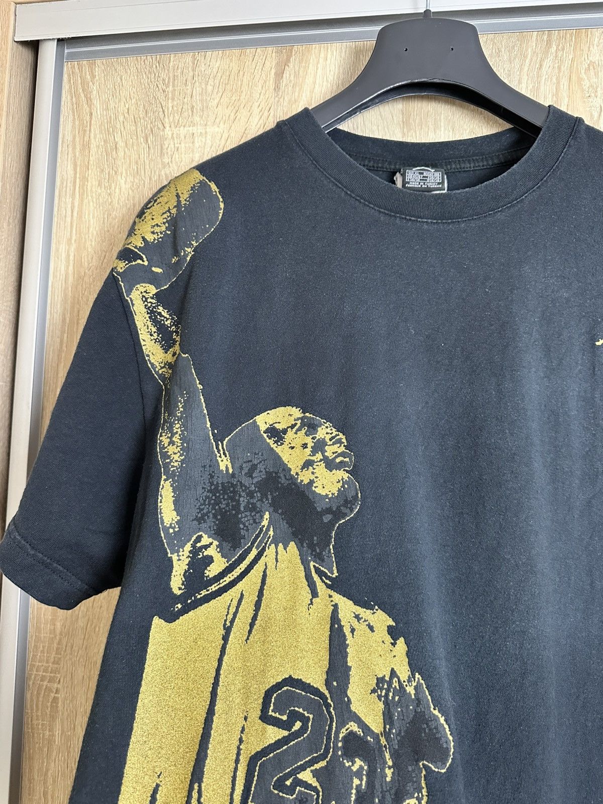 Jordan Brand 🔥 90s Vintage Nike Air Jordan Big Logo T Shirt NBA Size US XL / EU 56 / 4 - 5 Thumbnail