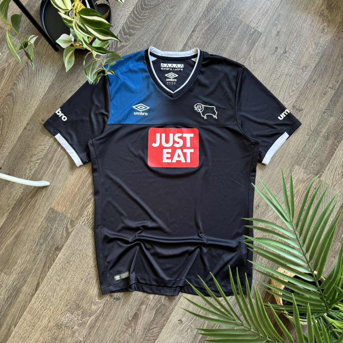 Umbro Umbro Derby County 2016/17 Away Soccer Jersey Size US L / EU 52-54 / 3 - 1 Thumbnail