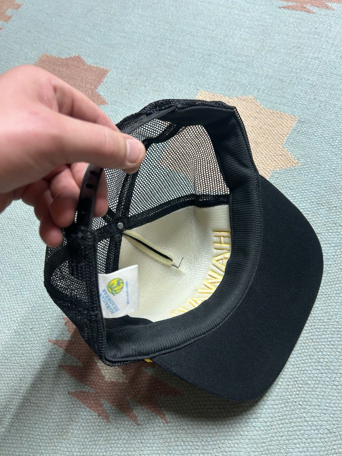 Vintage Vtg trucker hat Hawaii island gold leaf embroidered snapback Size ONE SIZE - 6 Thumbnail