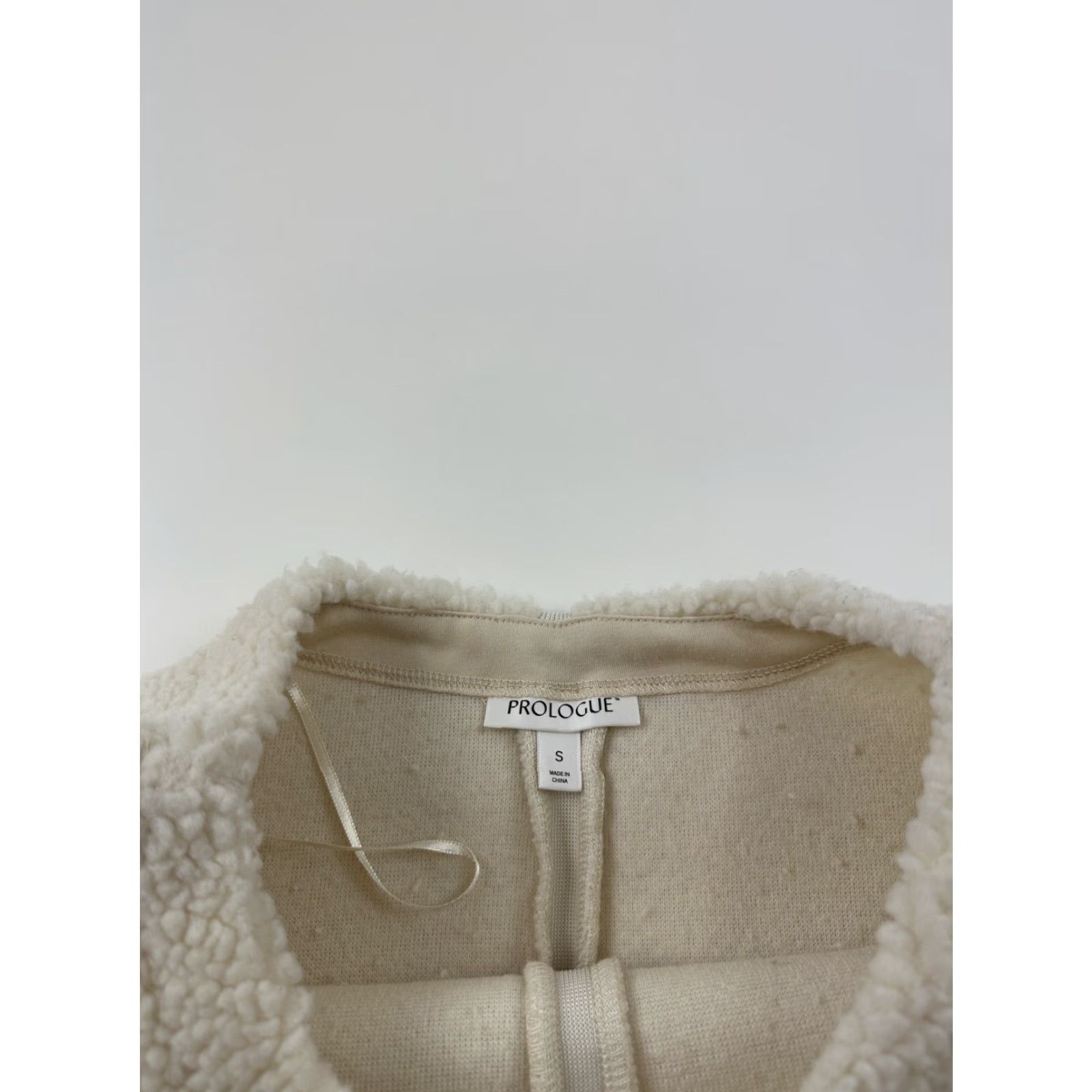 Vintage Prologue Sherpa Sweater Women’s Small Ivory Pullover Knit Ribbed Strips Center Front Back Casual Autumn Winter Weather Daywear Mens? Wait. Size S / US 4 / IT 40 - 2 Thumbnail