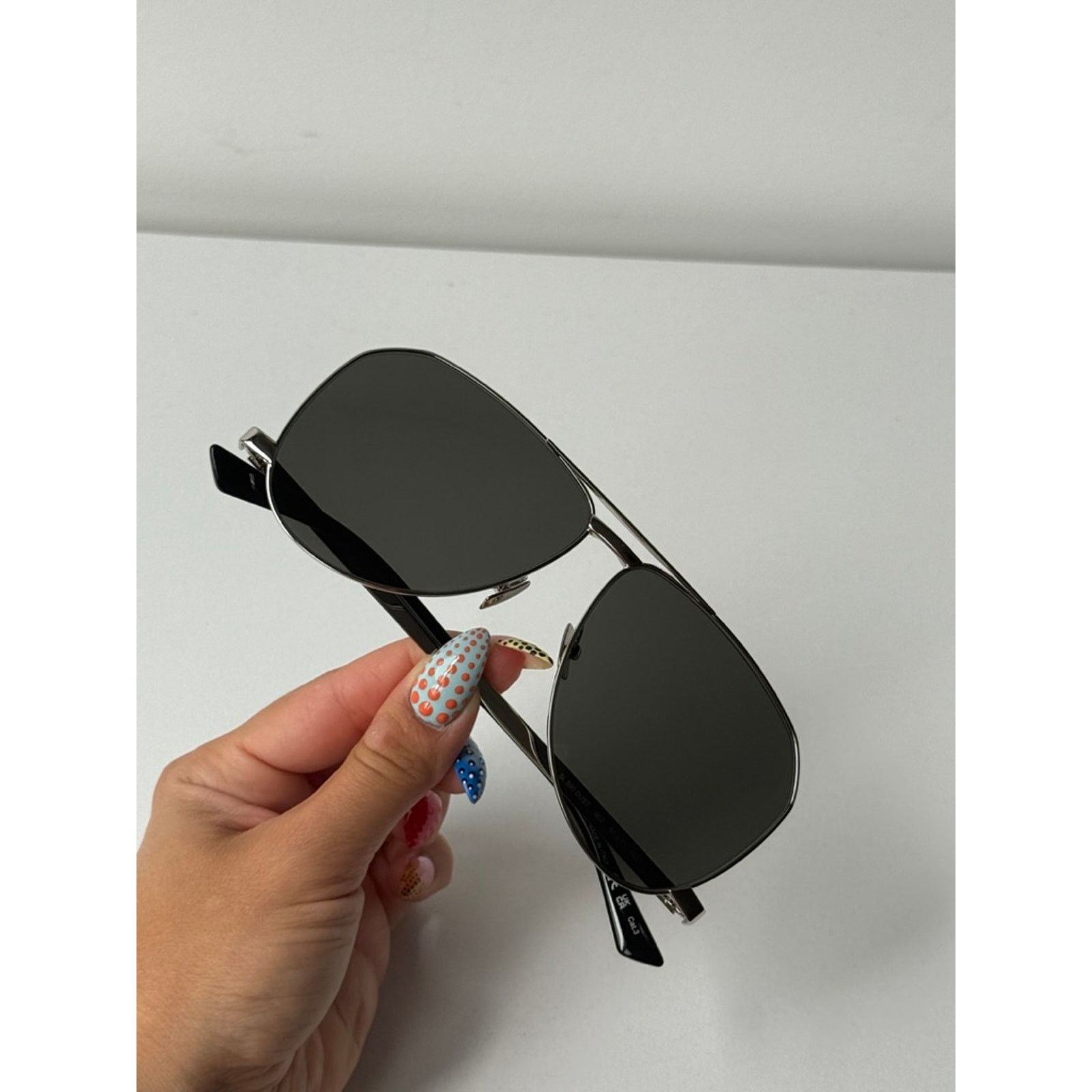 New Saint Laurent Aviator Black Sunglasses SL690 DUST 001 Saint Laurent Black Sl 690 Dust Sunglasses In Black-black  main image 4