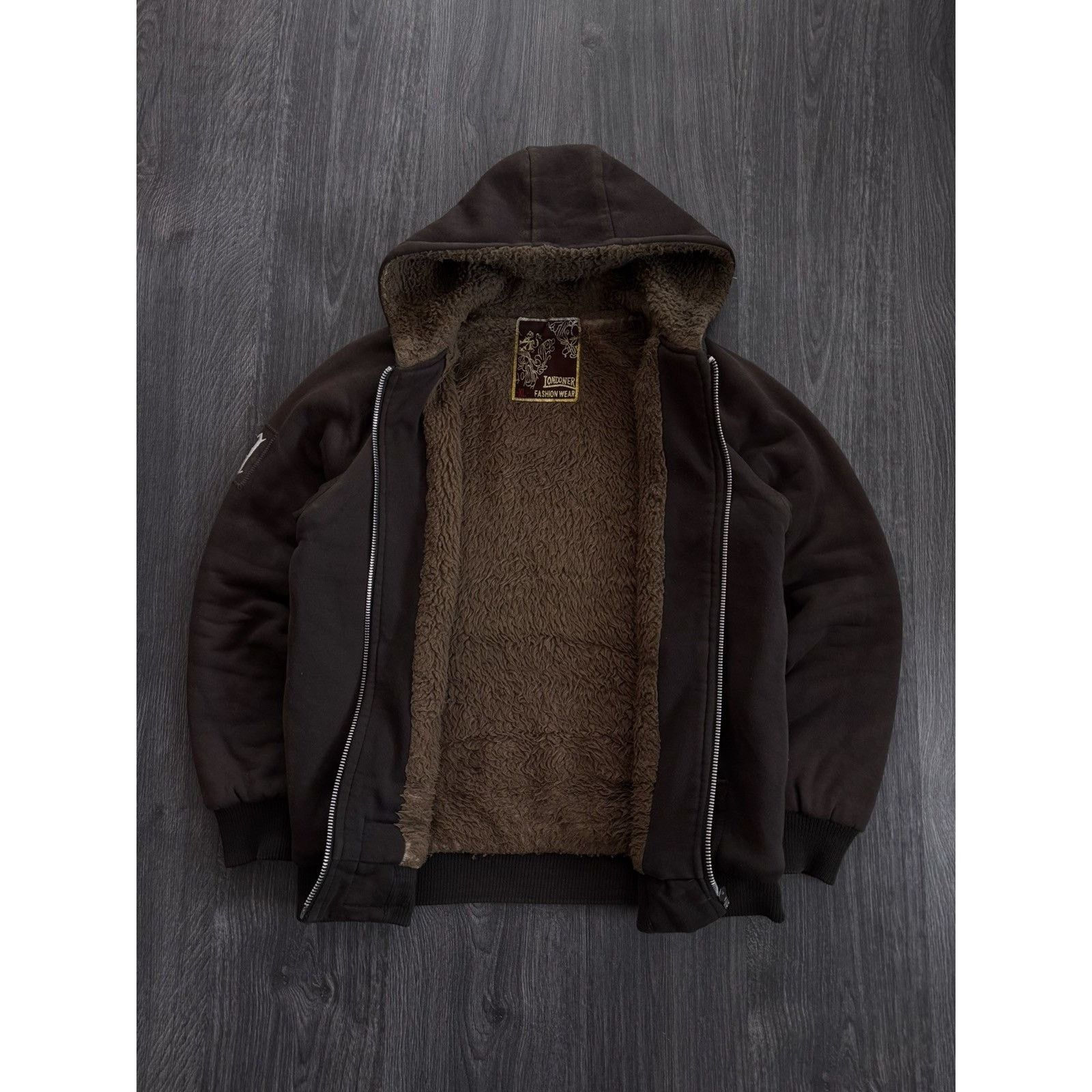 Vintage Y2K Vintage Fear Wing Sunfaded Fur Hoodie Size US L / EU 52-54 / 3 - 7 Thumbnail