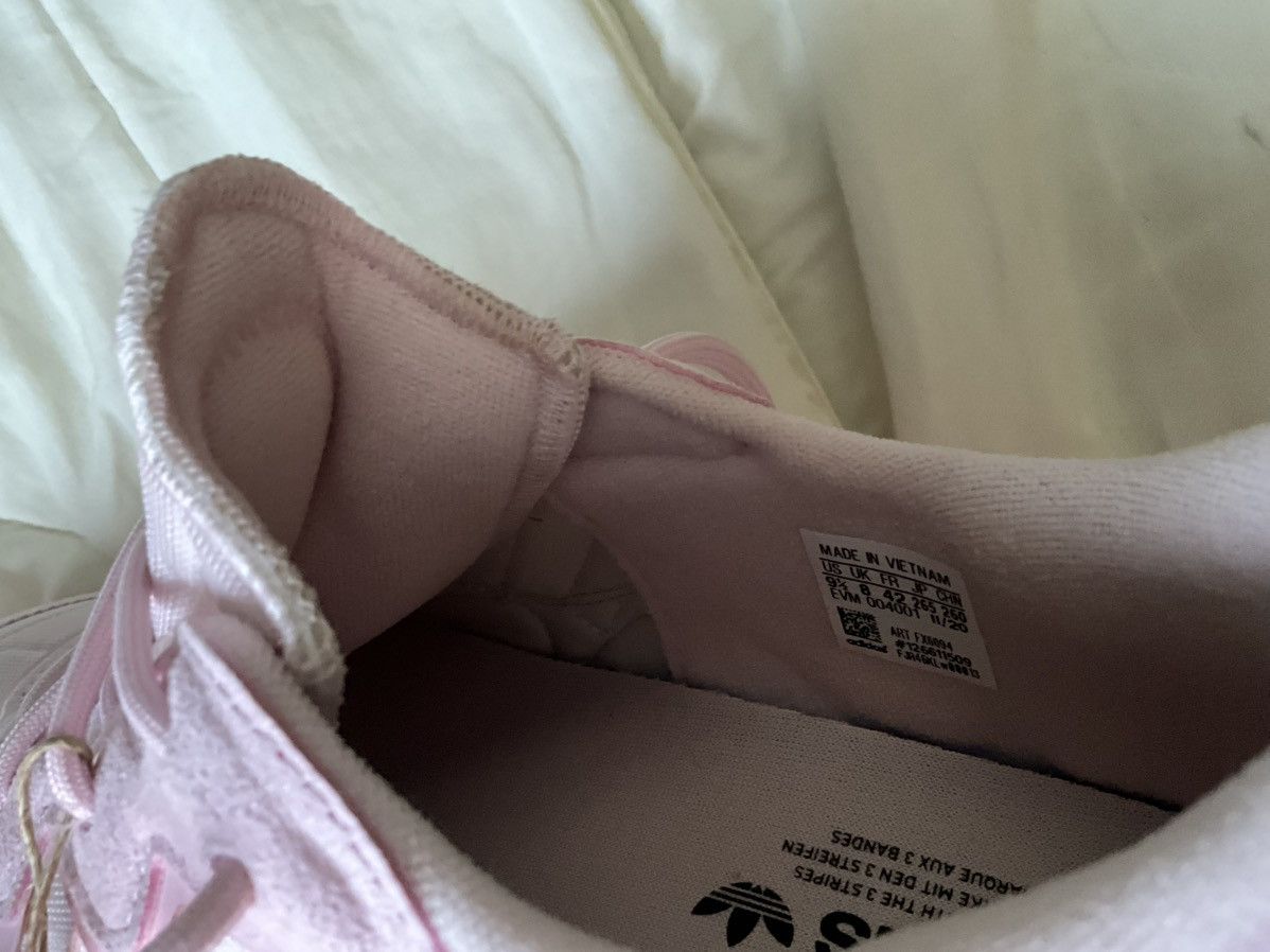 Adidas Women’s Pink Adidas Ozweego Size US 9.5 / IT 39.5 - 18 Thumbnail