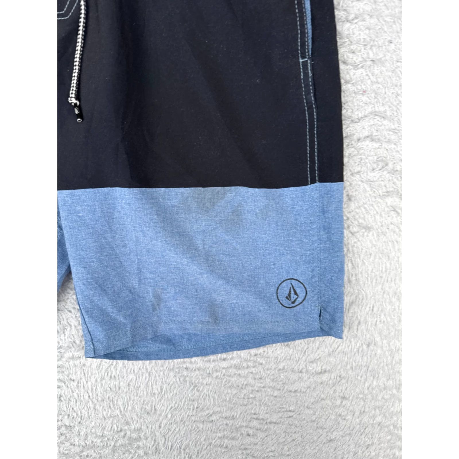 Volcom Volcom Swim Trunks Mens 33 Blue Black Stripe Board Shorts Beach Surf 33x10 Mens Men’s Beach Volcom Board Shorts 33 Blue Stripe Size US 33 - 2 Thumbnail