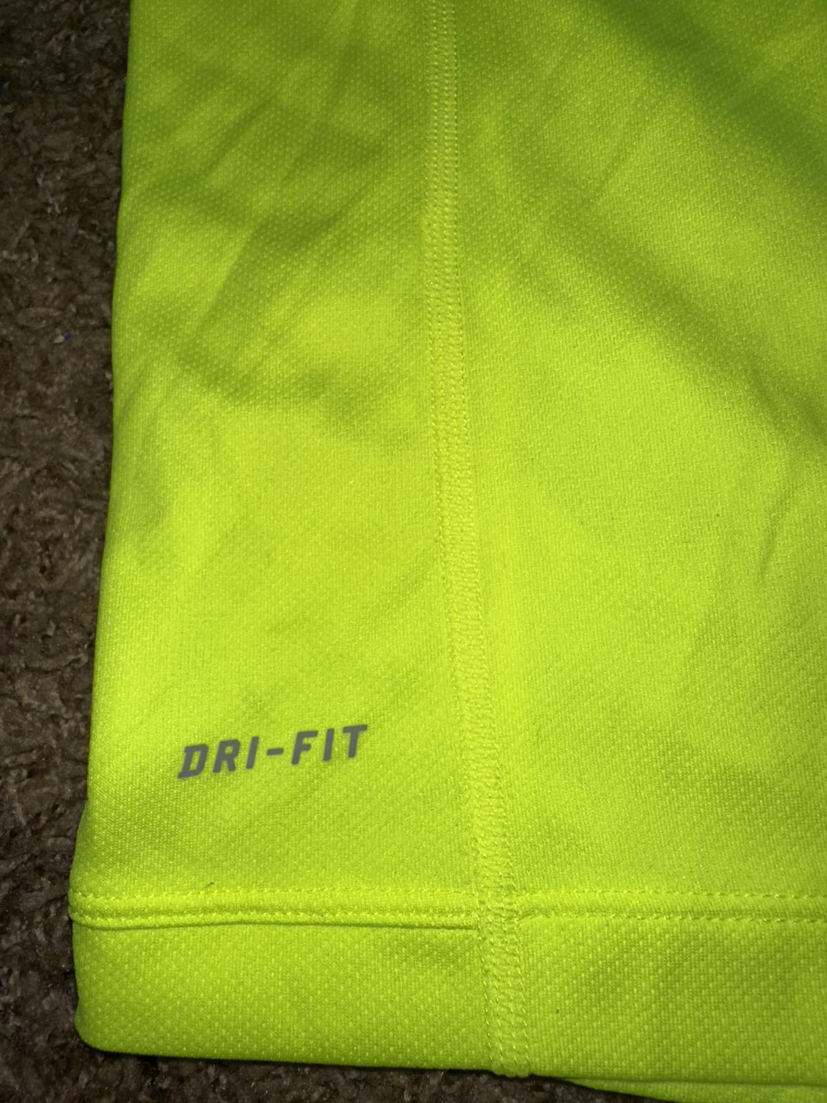 Nike Nike Men’s Miler UV 40 Running Training Dri-Fit Volt T-Shirt Size US S / EU 44-46 / 1 - 2 Thumbnail