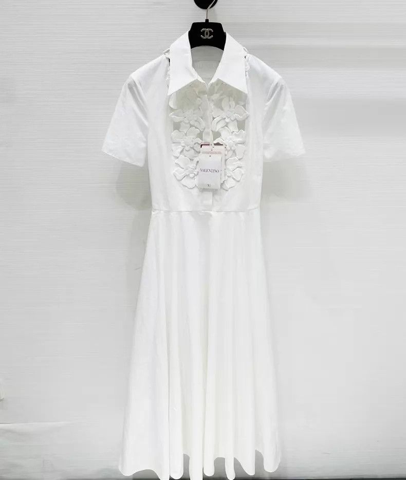 Valentino Valentino Openwork French elegant white maxi dress Size S / US 4 / IT 40 - 1 Thumbnail
