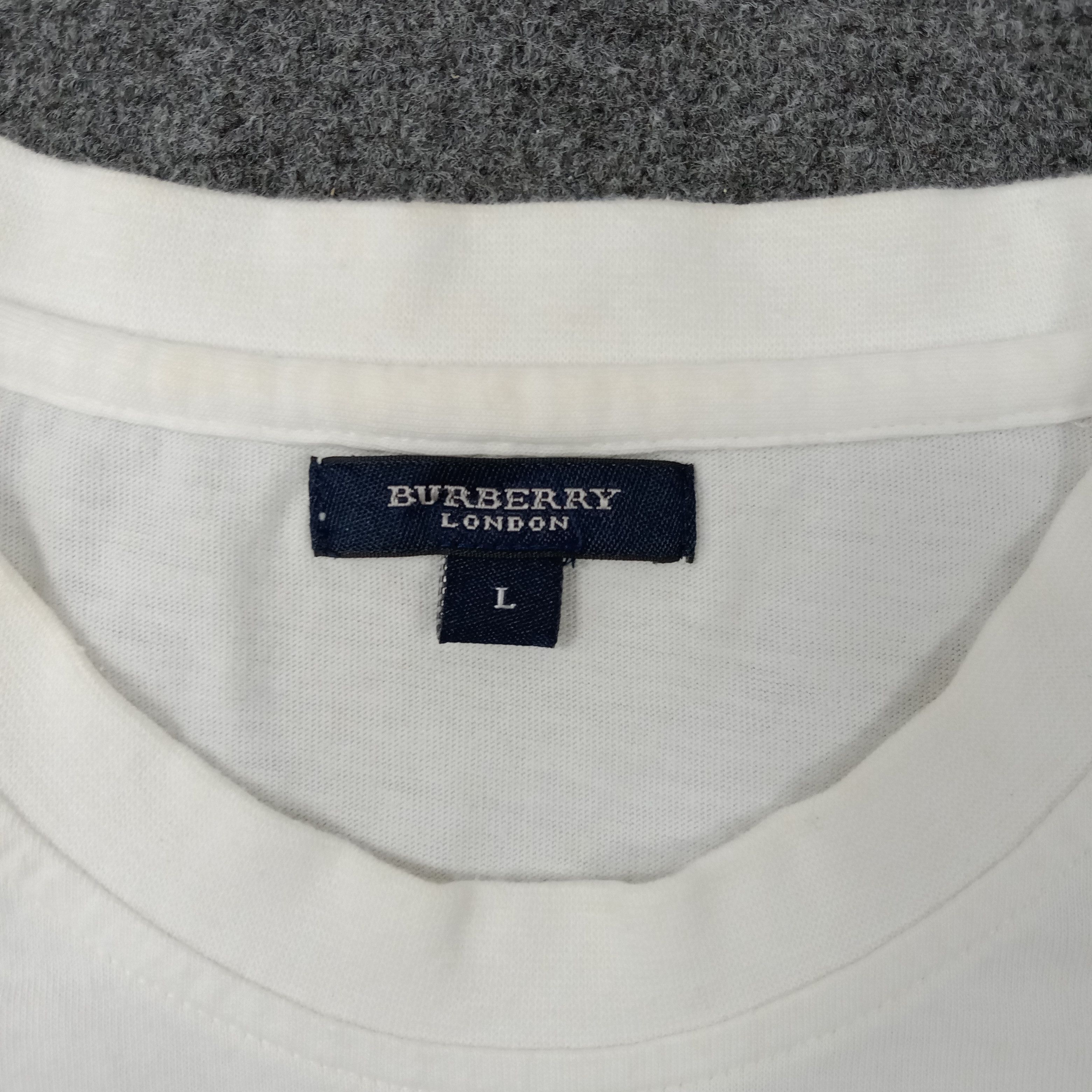 Burberry × Vintage Burberry London Spell Out Designer Tshirt Size US L / EU 52-54 / 3 - 3 Thumbnail
