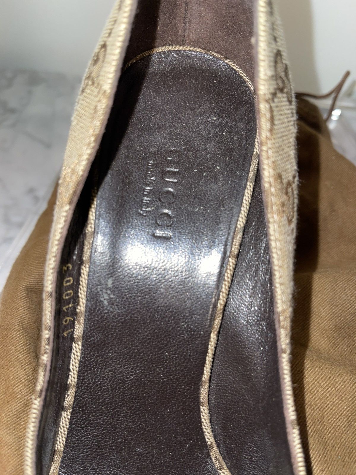 Gucci × Vintage Vintage Gucci Monogram Canvas Leather Heels Pumps Size US 7.5 / IT 37.5 - 10 Thumbnail