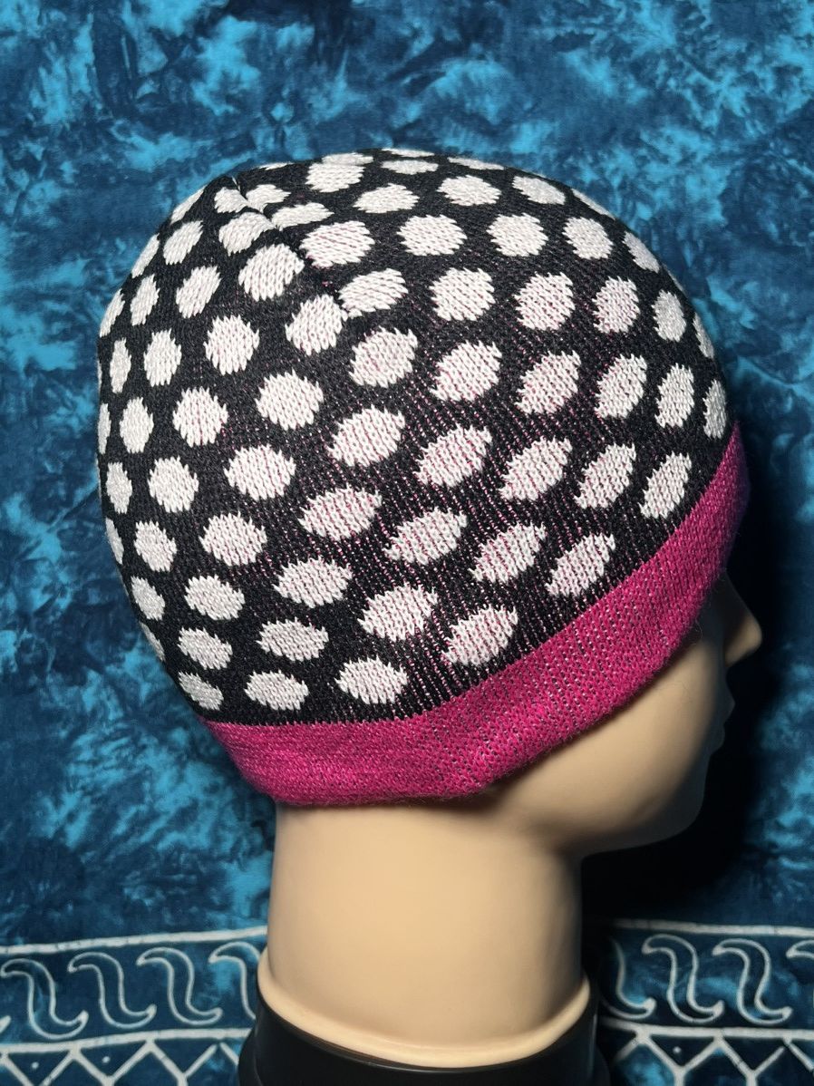 Japanese Brand Vintage Y2k Hello Kitty Beanie Hat Big Logo Size ONE SIZE - 10 Thumbnail
