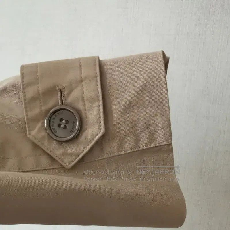 Burberry Burberry Women's Khaki Long Trench Coat. Size M / US 6-8 / IT 42-44 - 3 Thumbnail