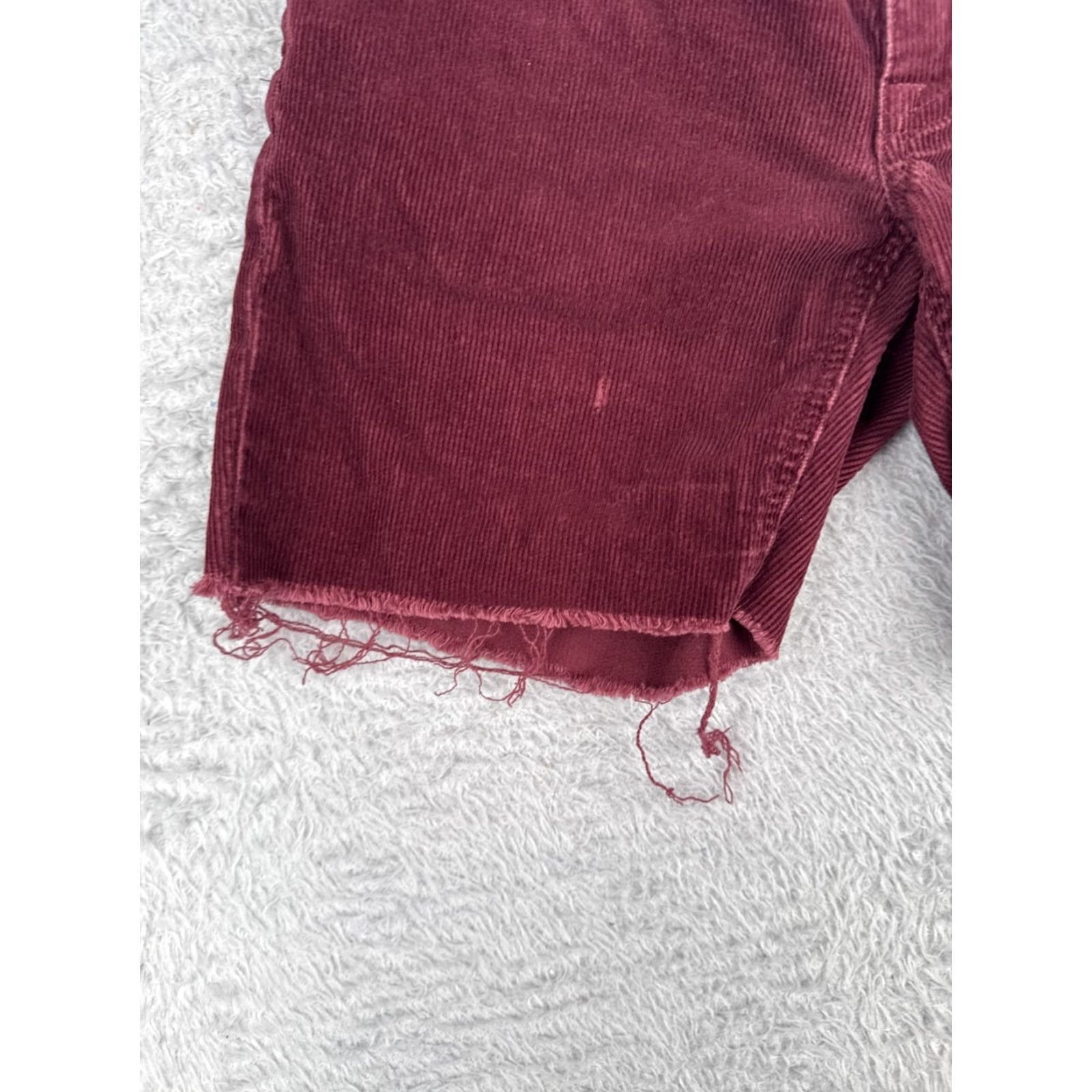 Polo Ralph Lauren VINTAGE Polo Ralph Lauren Shorts Women Casual 2 Red Corduroy 6-Inch Inseam Size 26" / US 2 / IT 38 - 3 Thumbnail