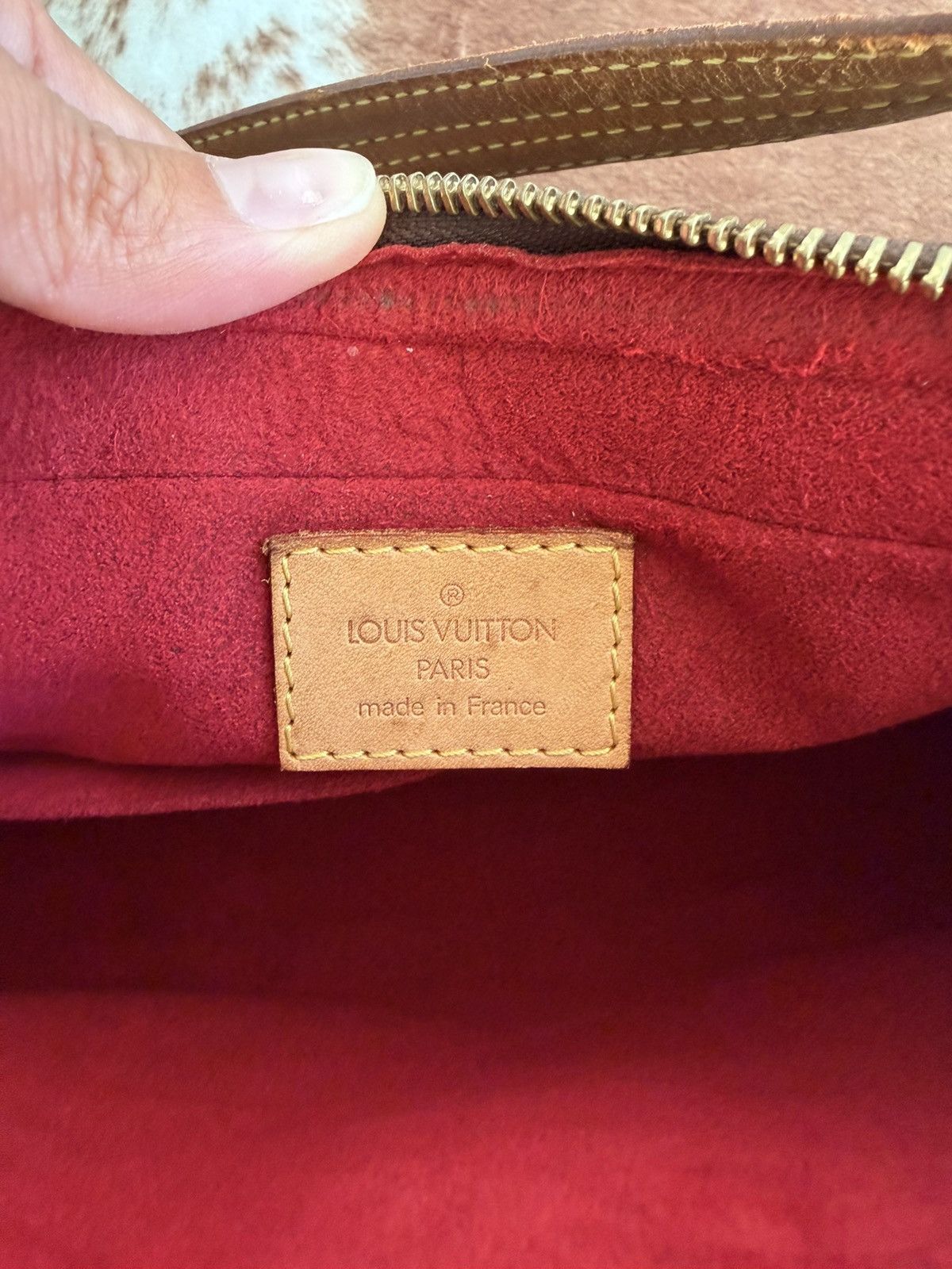 Louis Vuitton Louis Vuitton Monogram Cité Handbag MM Size ONE SIZE - 18 Thumbnail