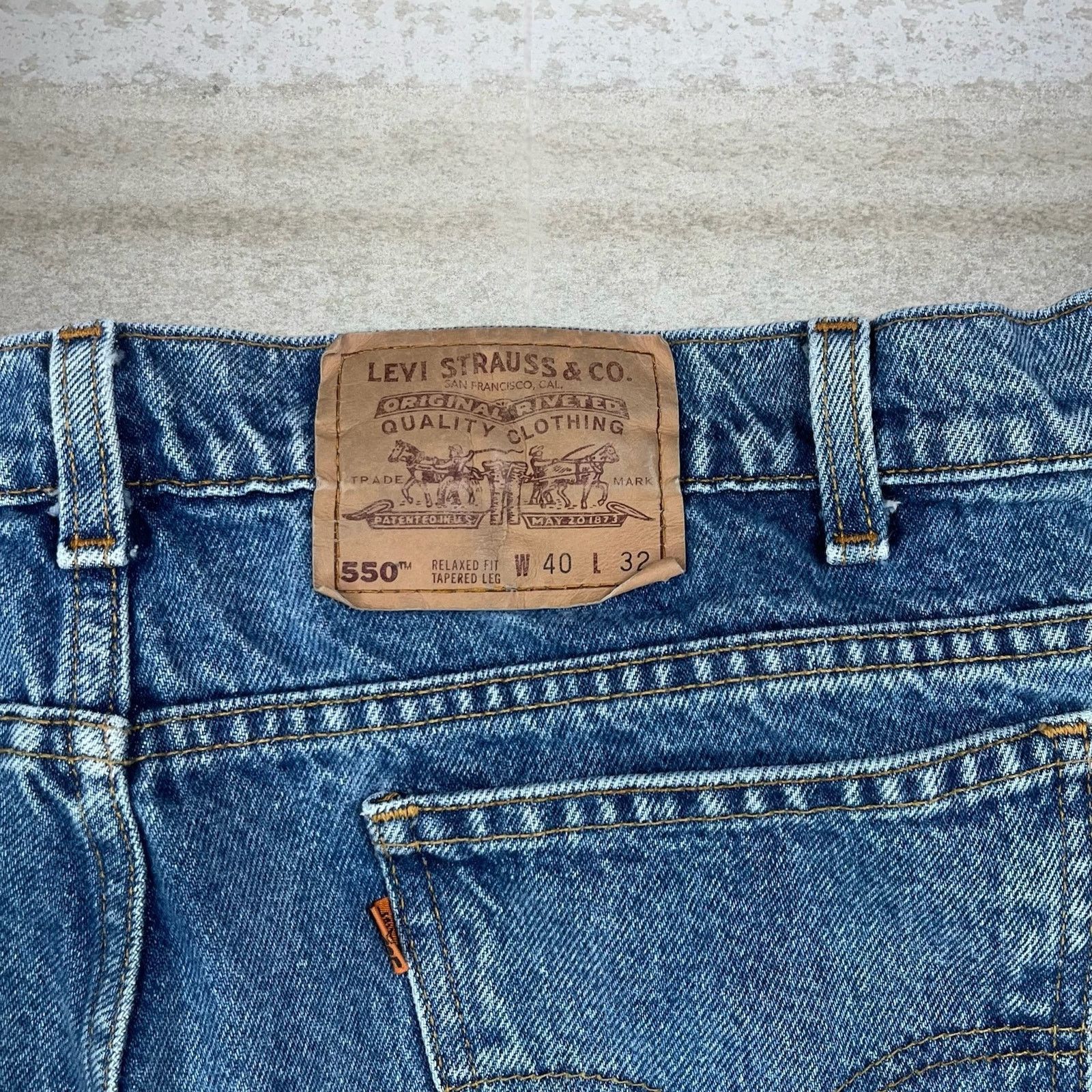 Levi's Vintage 90s Levis Jeans 550 40x32 Relaxed Flared Medium Wash Size US 40 / EU 56 - 4 Thumbnail