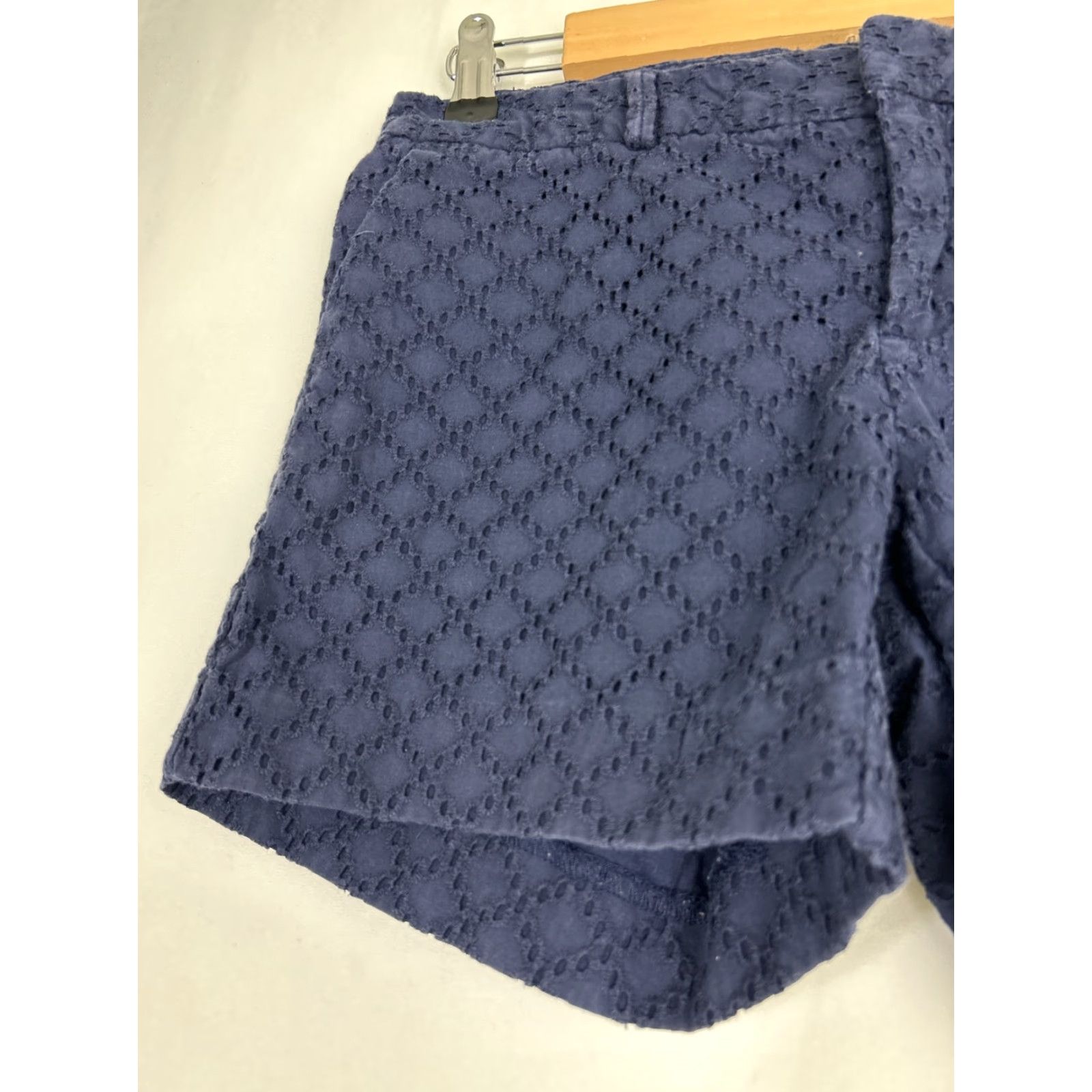 Banana Republic Banana Republic Shorts Navy Blue Eye-lit Petite 0 Chino Summer 28x4 Mid-rise Womens Size 25" / US 0 / IT 36 - 2 Thumbnail