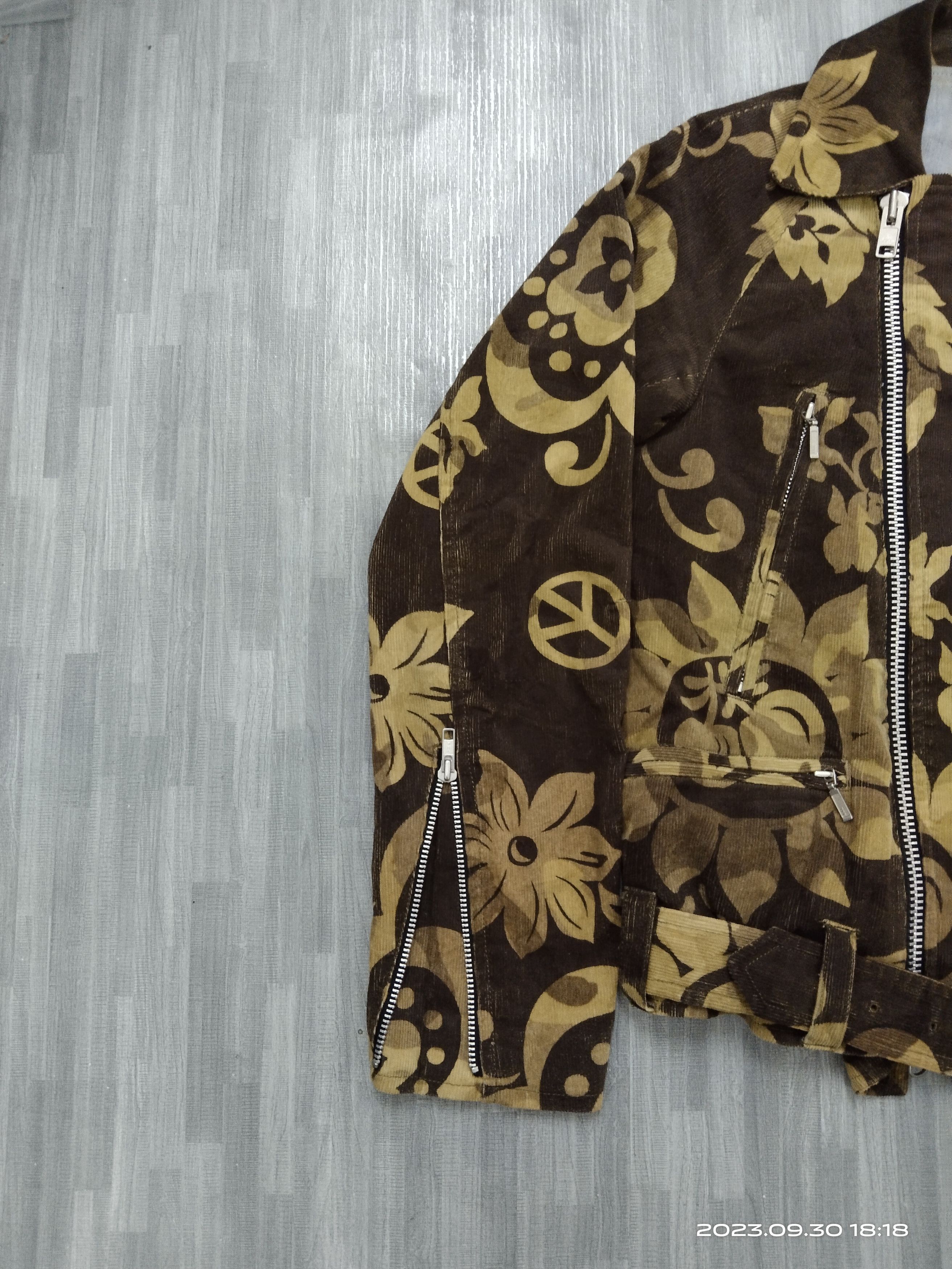 Japanese Brand DOUBLE COLLAR KU FLORAL X ANARCHY LOGO FULL PRINTED Size US S / EU 44-46 / 1 - 3 Thumbnail