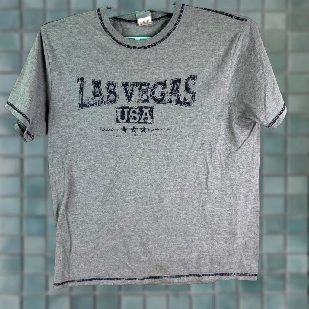 Hanes Hanes Las Vegas Graphic T-Shirt Adult Gray Size L Tag Size US L / EU 52-54 / 3 - 1 Thumbnail