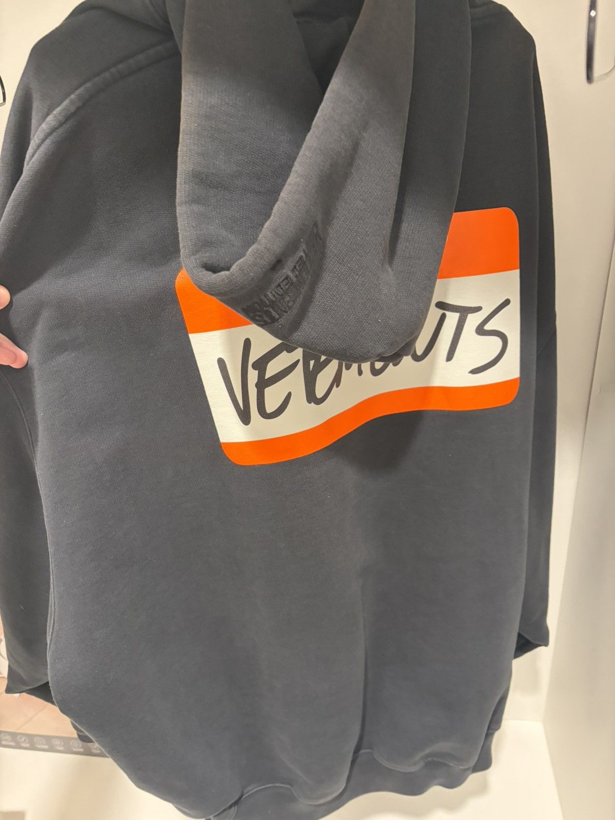 Vetements Vetements Hoodie Hello My Name Is Size US M / EU 48-50 / 2 - 6 Thumbnail