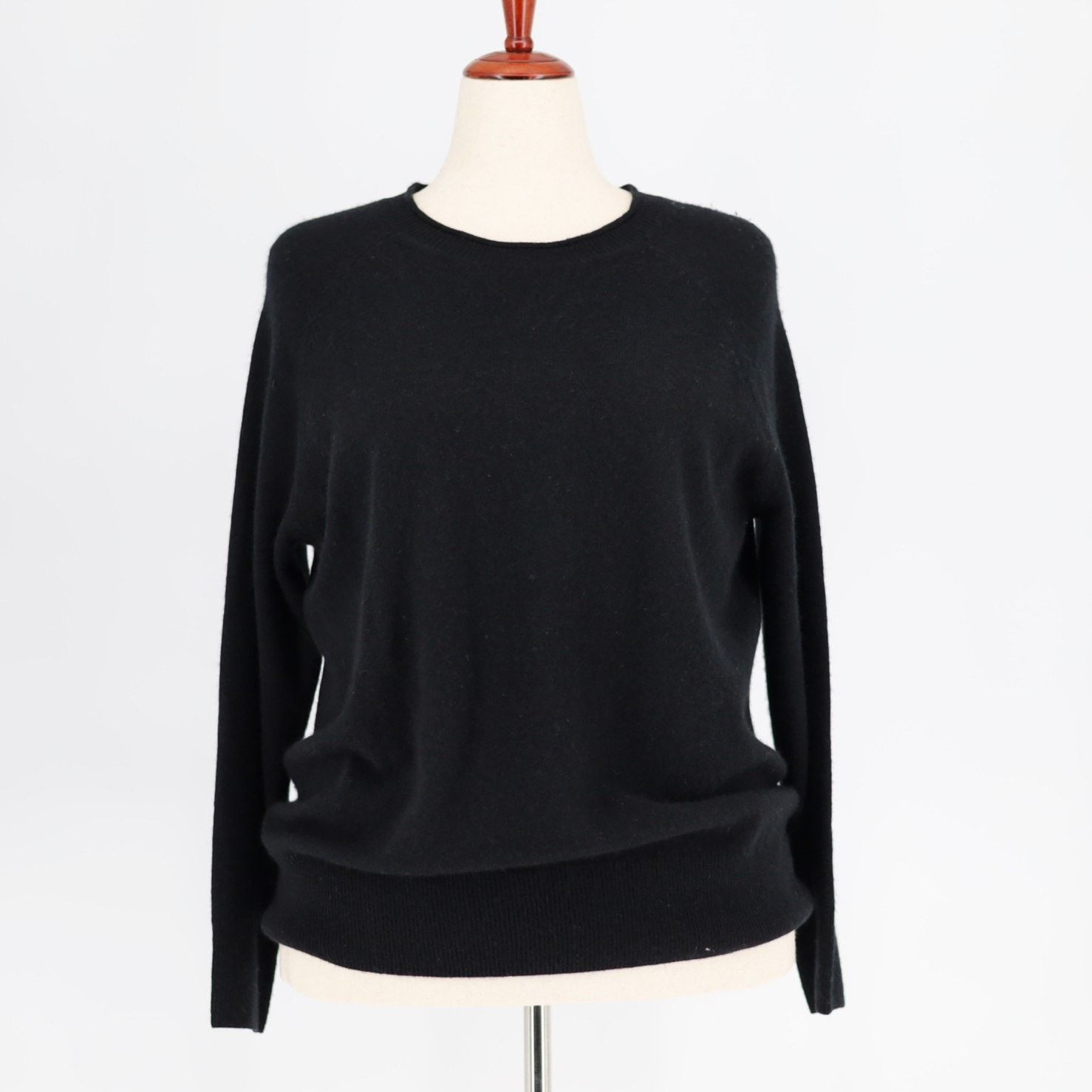 Bloomingdale's C by Bloomingdale's Women Cashmere Raglan Sweater Size L Size L / US 10 / IT 46 - 1 Thumbnail