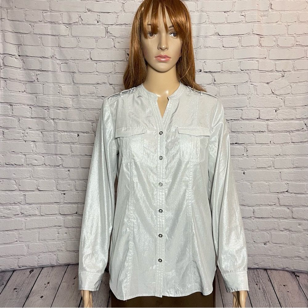 Chicos New Chico's Silver Shimmer Izzie Top Shirt Size 0 US S Size S / US 4 / IT 40 - 2 Thumbnail