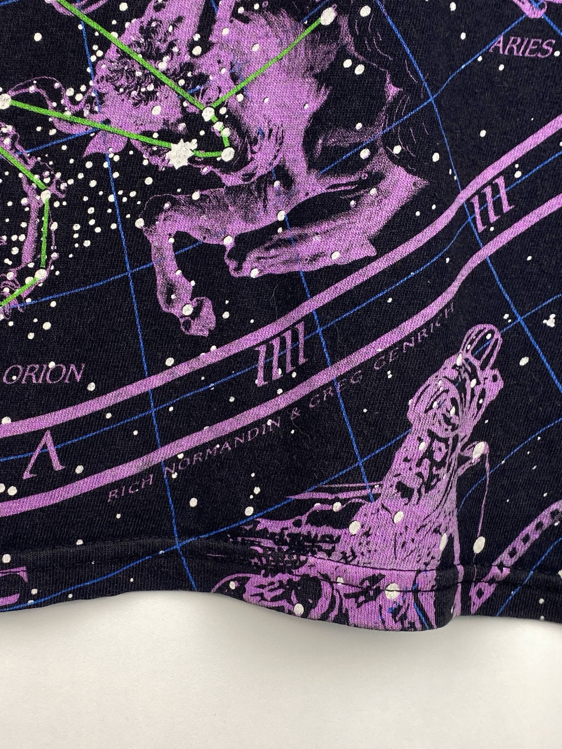 Liquid Blue Vintage Liquid Blue 1993 Hemisphere Glow In Dark Graphic Tee Size US L / EU 52-54 / 3 - 8 Thumbnail