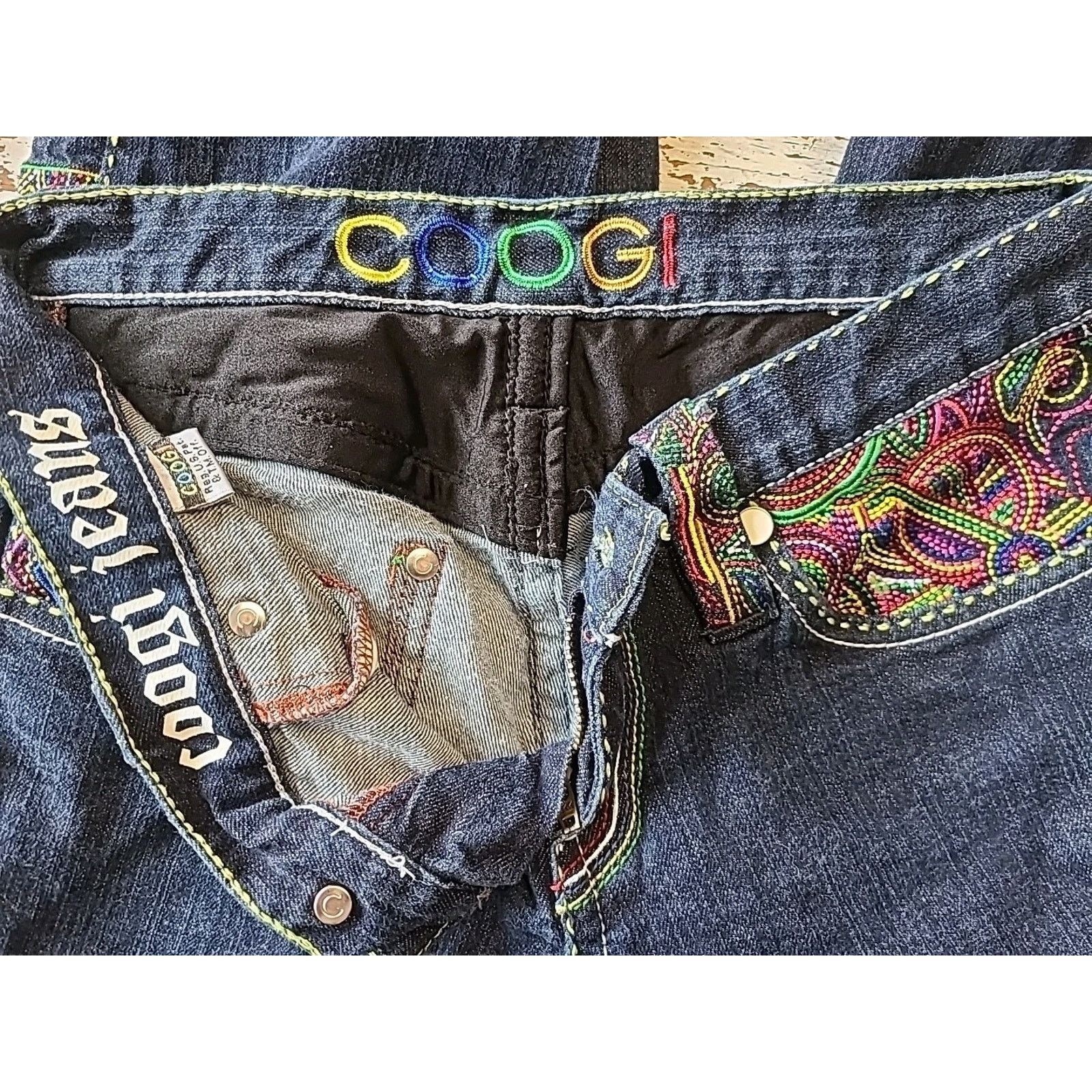 Coogi Women's 7/8 COOGI jeans rainbow embroidered text logo Size 28" / US 6 / IT 42 - 5 Thumbnail