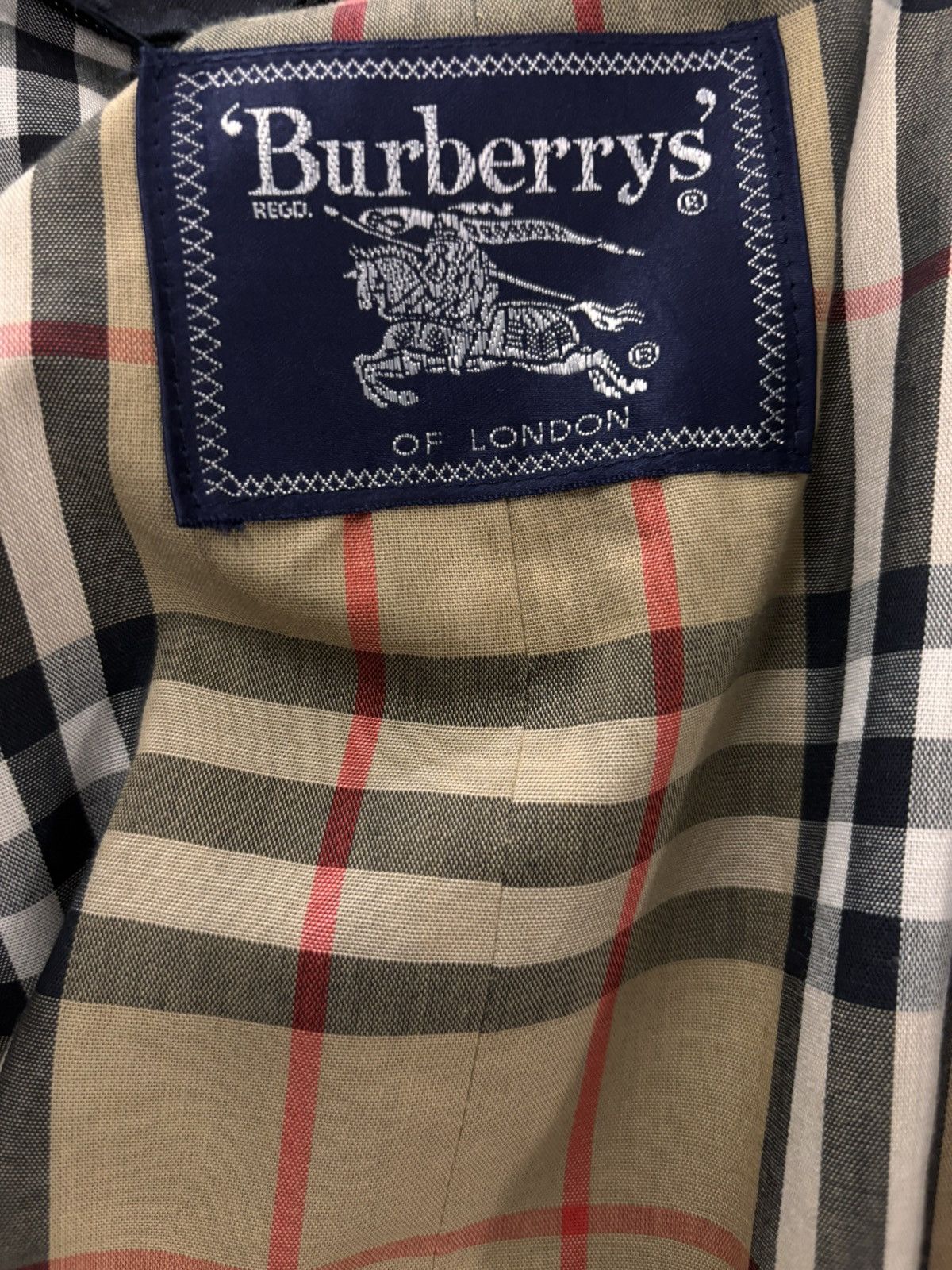 Burberry Burberry trench coat in black and tan Size M / US 6-8 / IT 42-44 - 2 Thumbnail