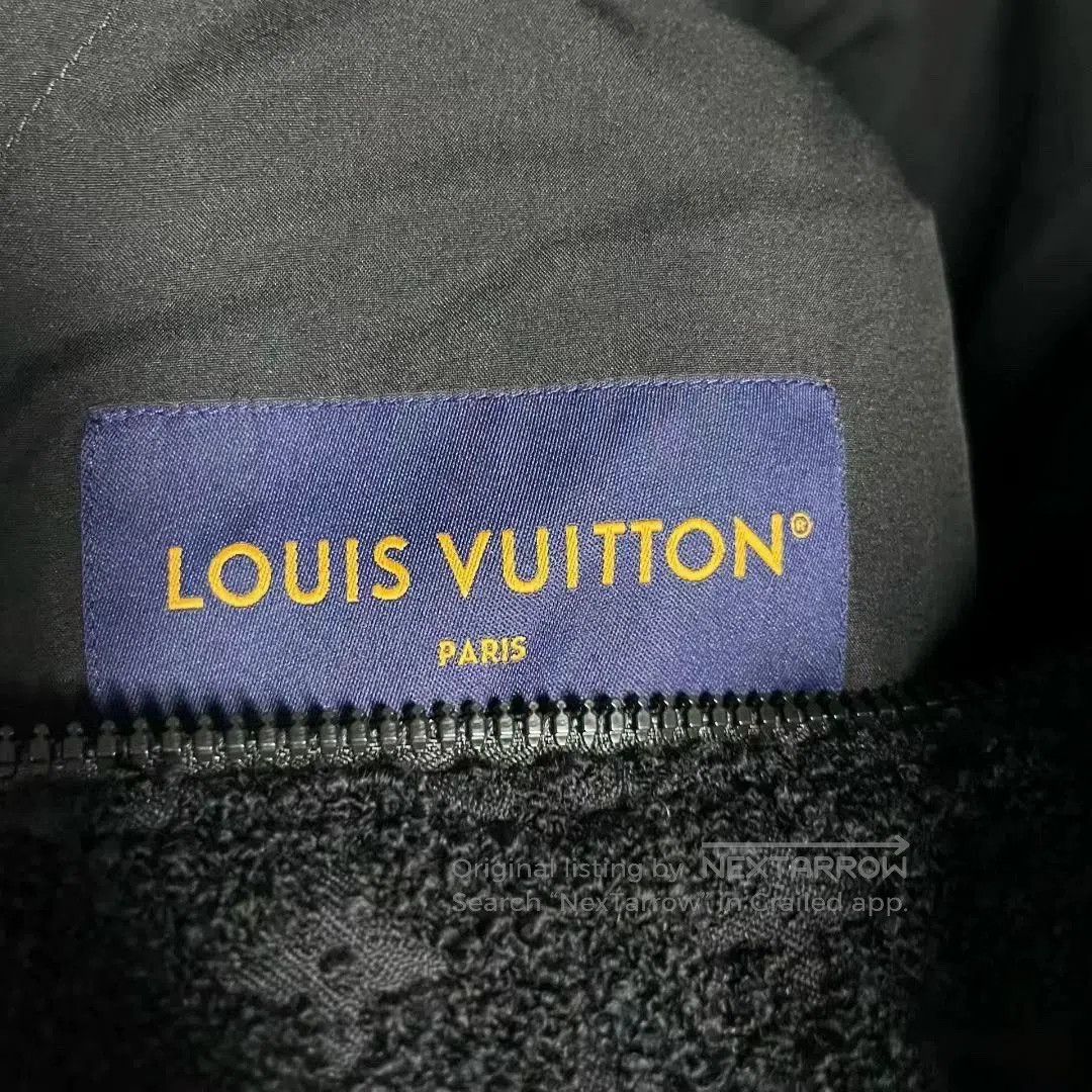 Louis Vuitton louis vuitton black zip. Size US L / EU 52-54 / 3 - 3 Thumbnail
