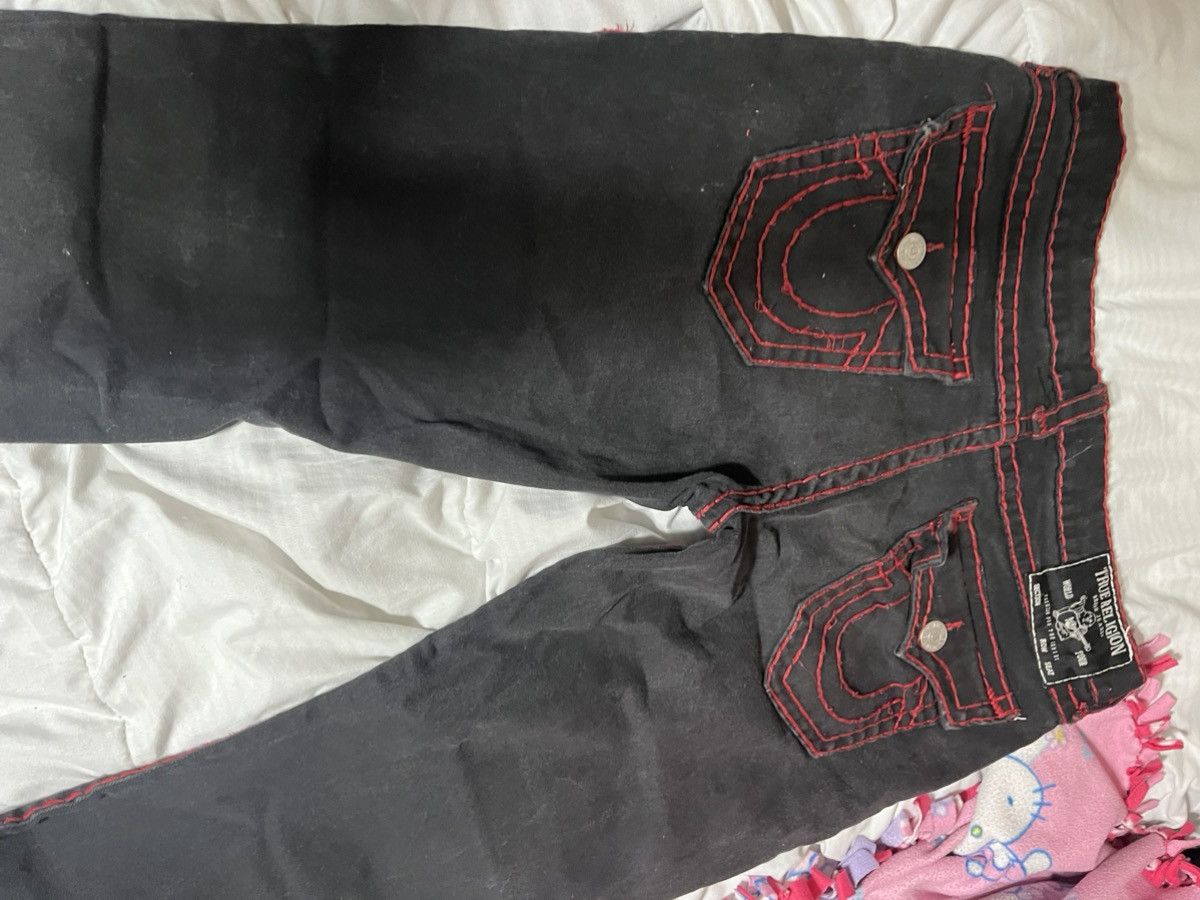 True Religion true religion big T stitch, black and red, size 36 ricky Size US 36 / EU 52 - 1 Thumbnail