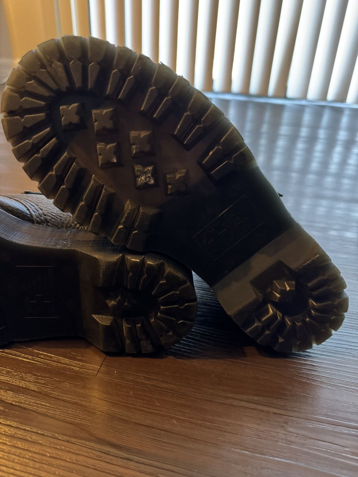 Dr. Martens Devon Heart Size US 7.5 / IT 37.5 - 6 Thumbnail