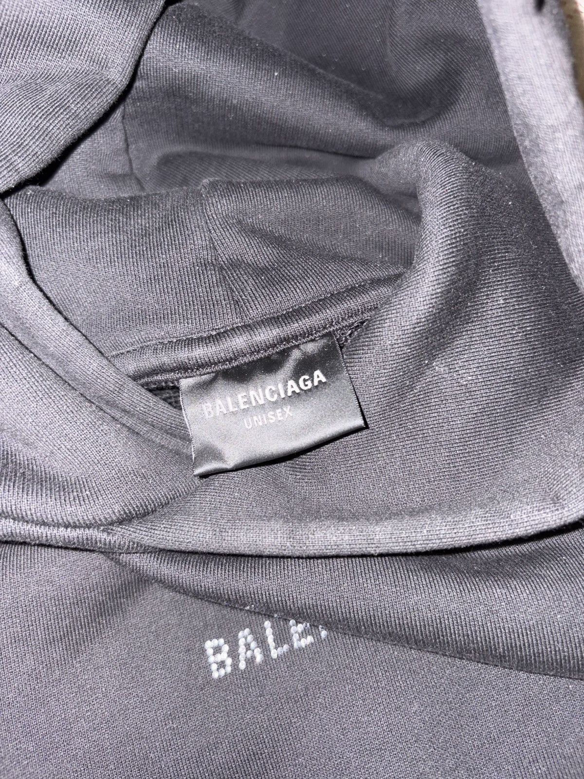 Balenciaga unisex balenciaga cropped hoodie Size US L / EU 52-54 / 3 - 5 Thumbnail