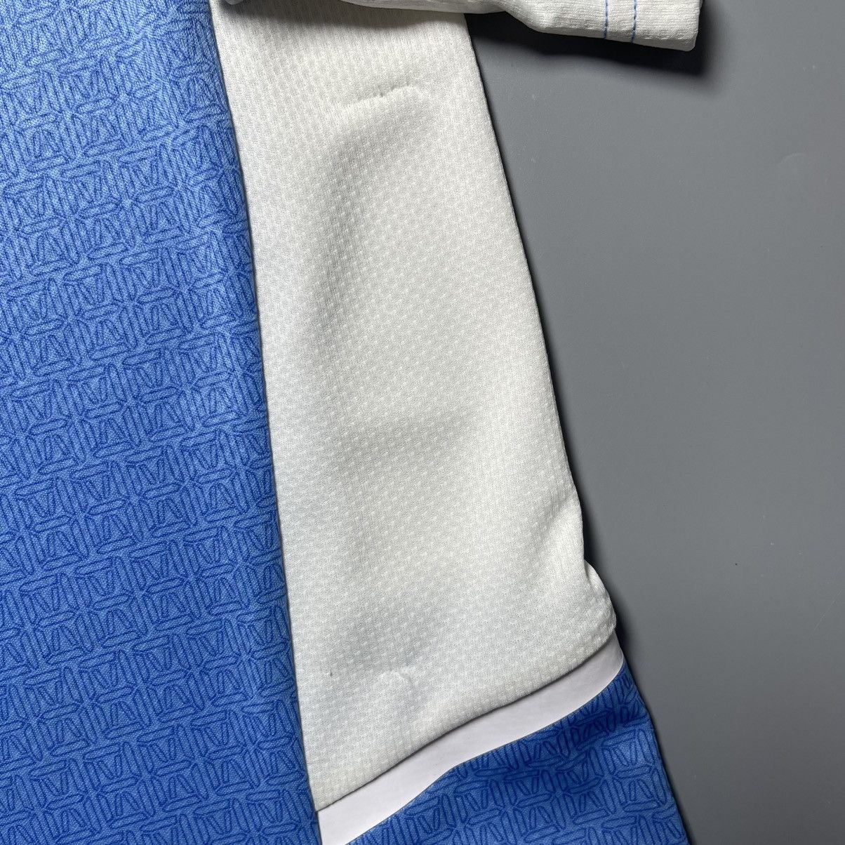 Puma MAN CITY PUMA 2021/2022 FOOTBALL HOME JERSEY #26 MAHREZ Size US XL / EU 56 / 4 - 6 Thumbnail