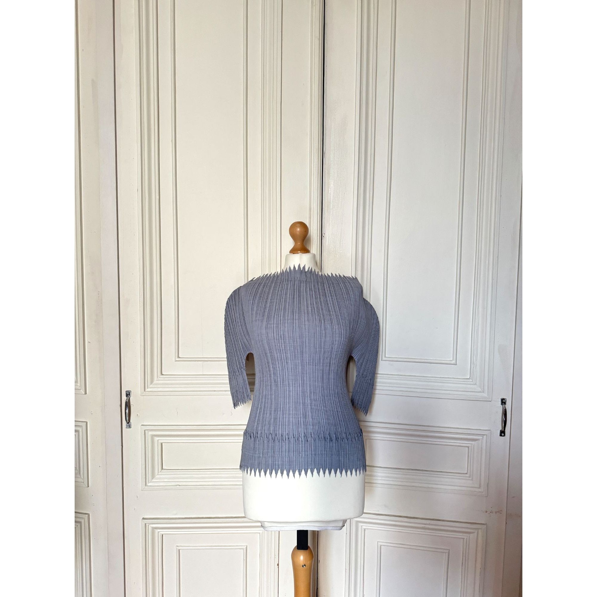 Issey Miyake SS1990 “Icy” Plissé Sculptural Top Size M / US 6-8 / IT 42-44 - 1 Thumbnail