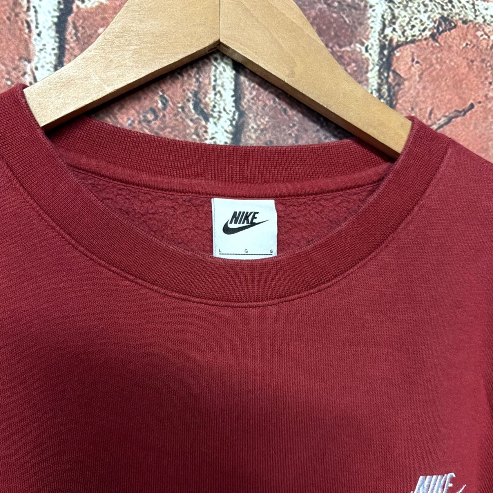 Nike Nike Sweatshirt Unisex Red Large Crewneck Pullover Sportswear 90s Logo Cotton Polyester Fleece Outdoor Size US L / EU 52-54 / 3 - 2 Thumbnail