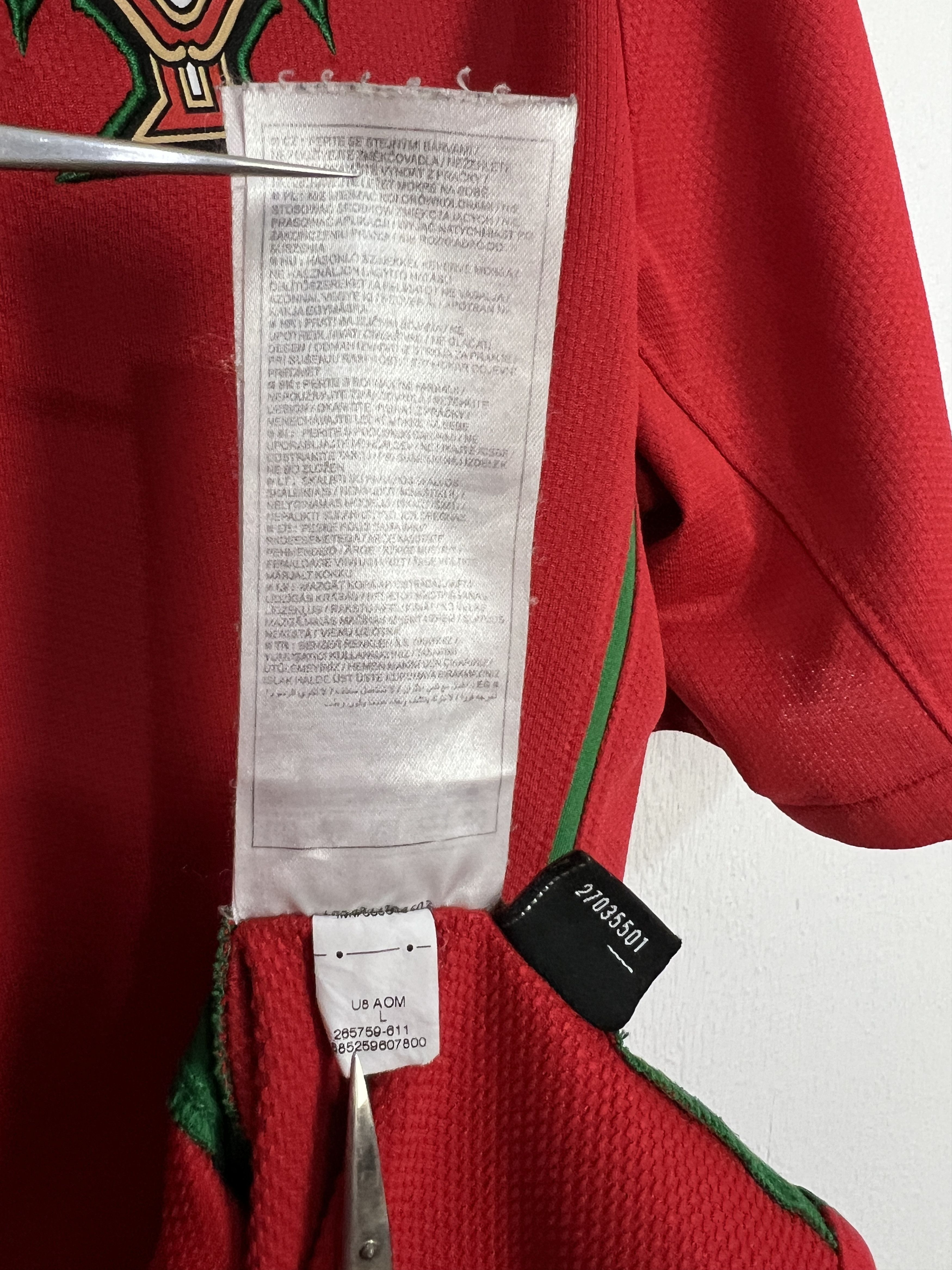 Nike Portugal Home football shirt 2008 Soccer Nike Jersey Mens Size US L / EU 52-54 / 3 - 9 Thumbnail