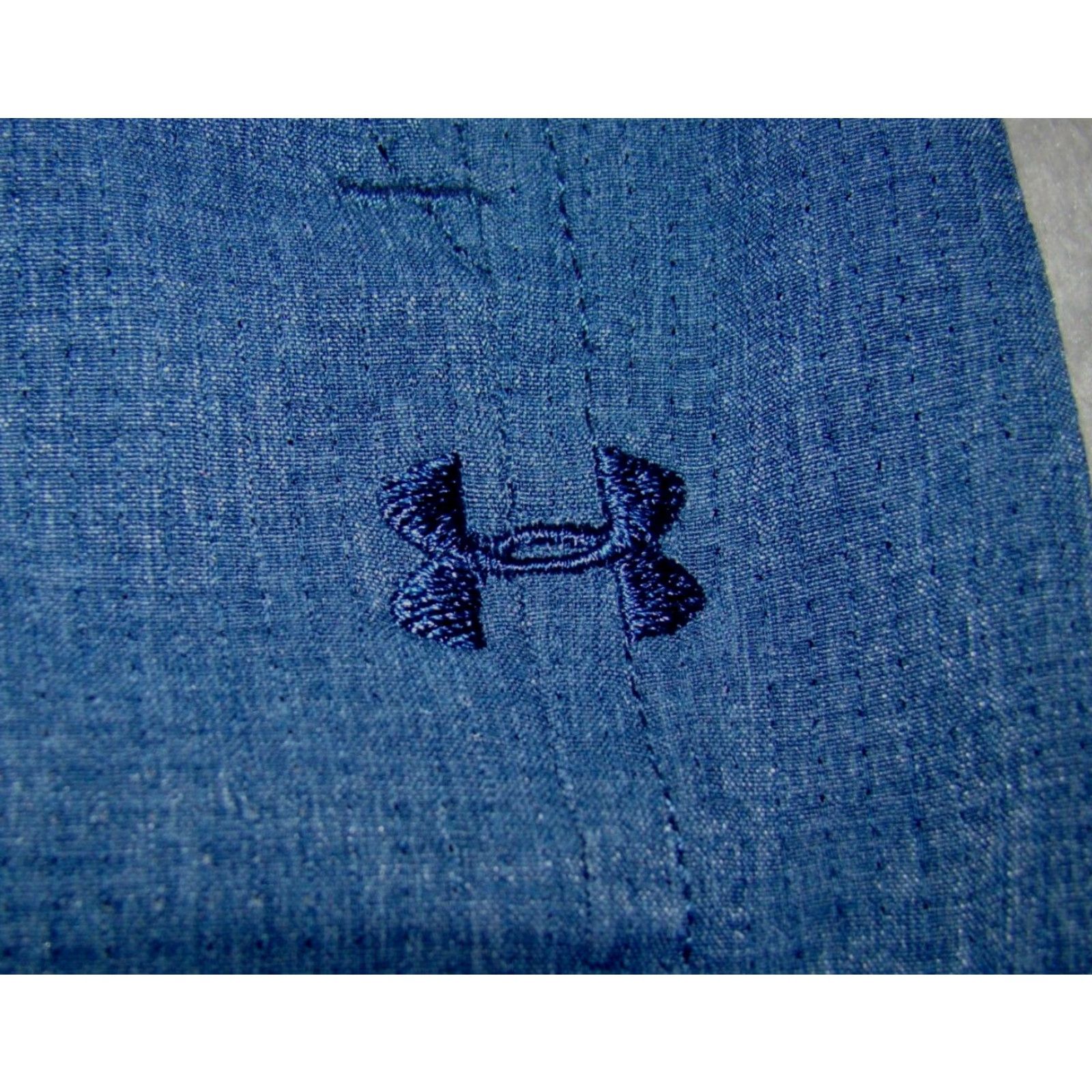 Under Armour VINTAGE? Wait: Under Armour Heatgear Mens Size 30 Loose Blue Chino Golf Shorts Size US 30 / EU 46 - 2 Thumbnail