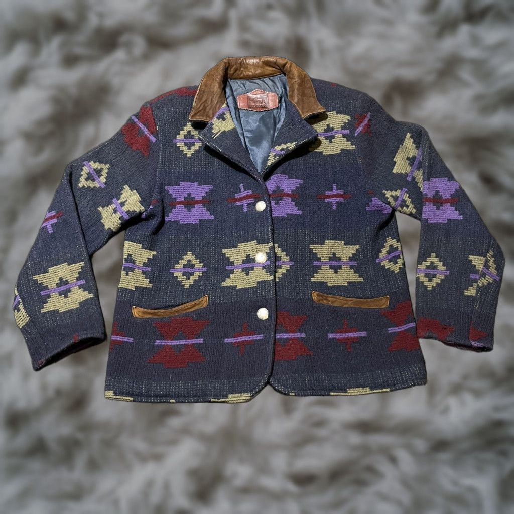 VINTAGE Woolrich Jacket Women L Wool Multicolor Geometric Southwestern Aztec Western Outdoor Knit Wool USA 80s Baggy?