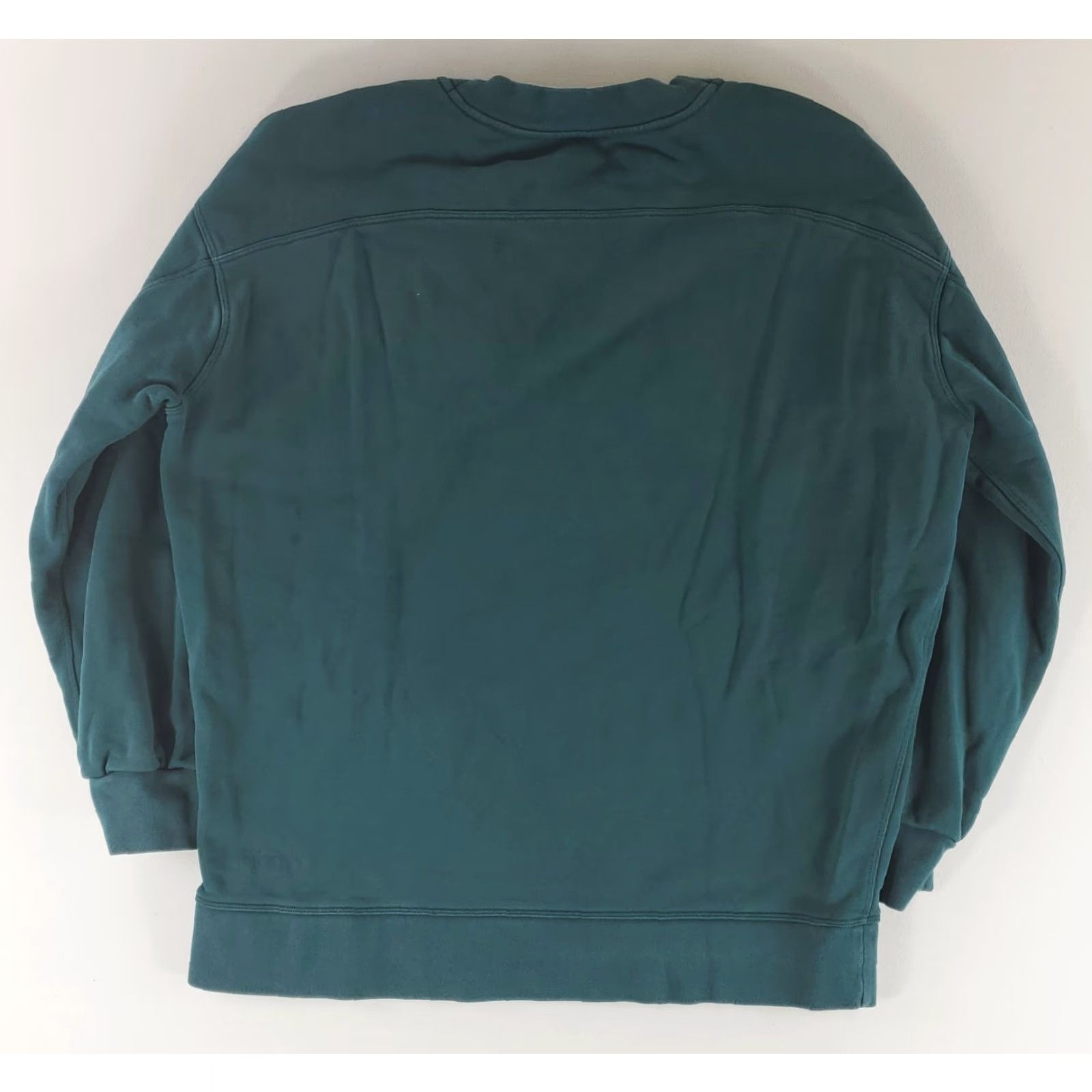 Lululemon Lululemon Sweatshirt Crew Perfectly Oversized Green Womens 6 Womens 6 Crew Sweatshirt Green Lululemon - Note: Small hole sleeve (see pic) Size M / US 6-8 / IT 42-44 - 3 Thumbnail