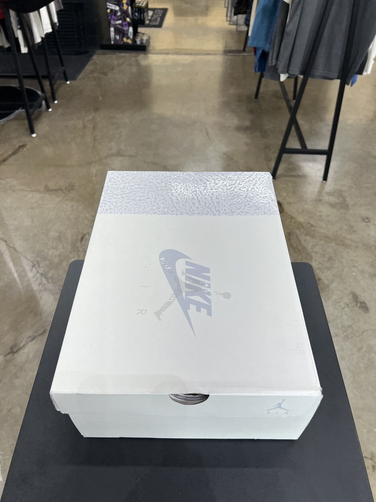Jordan Brand Air Jordan 3 Craft Ivory Sz. 11.5 (2024) Size US 11.5 / EU 44-45 - 14 Thumbnail