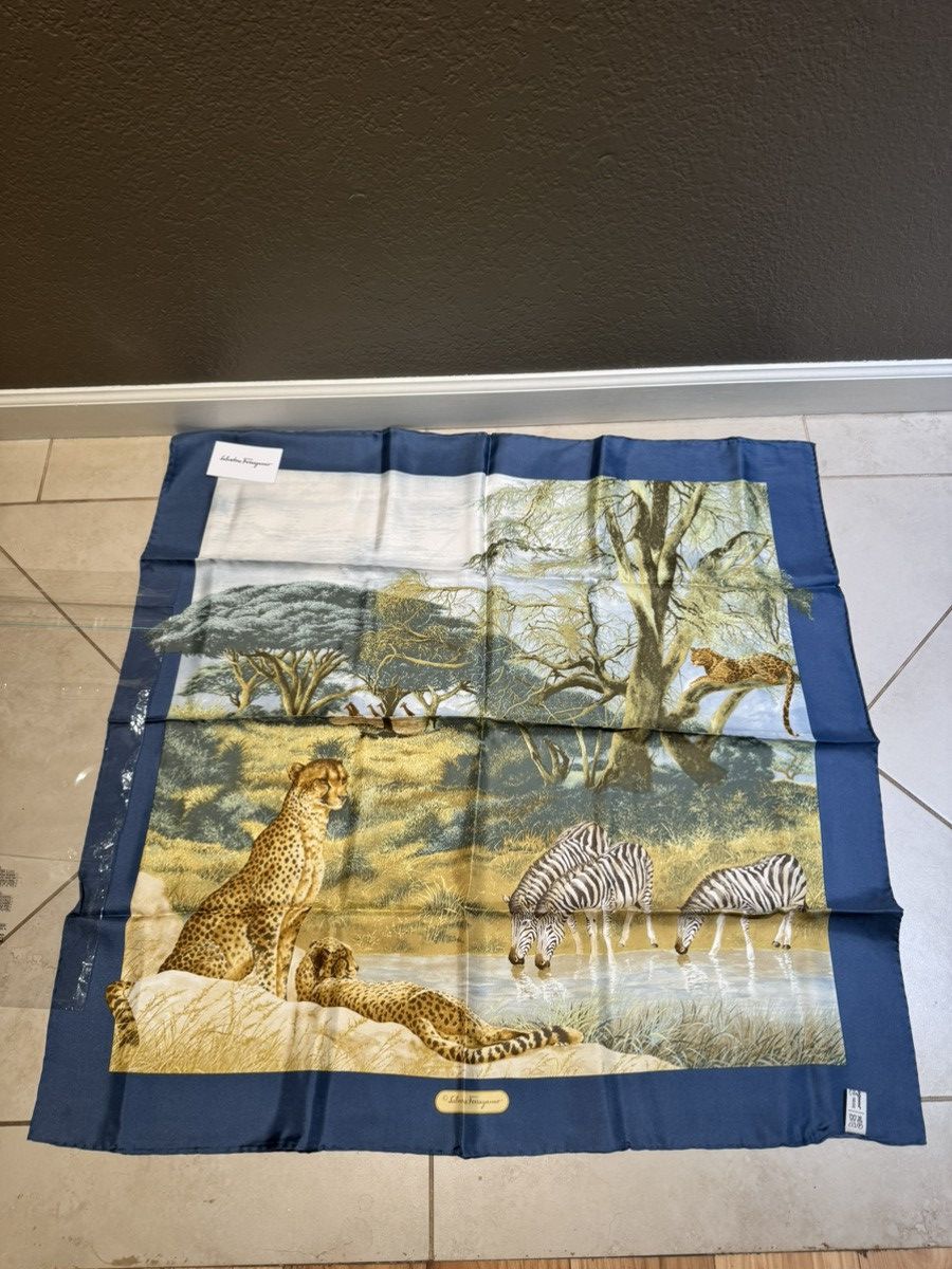 Salvatore Ferragamo Ferragamo Animal Scarf Vintage Blue Savannah Leopard Size ONE SIZE - 1 Thumbnail