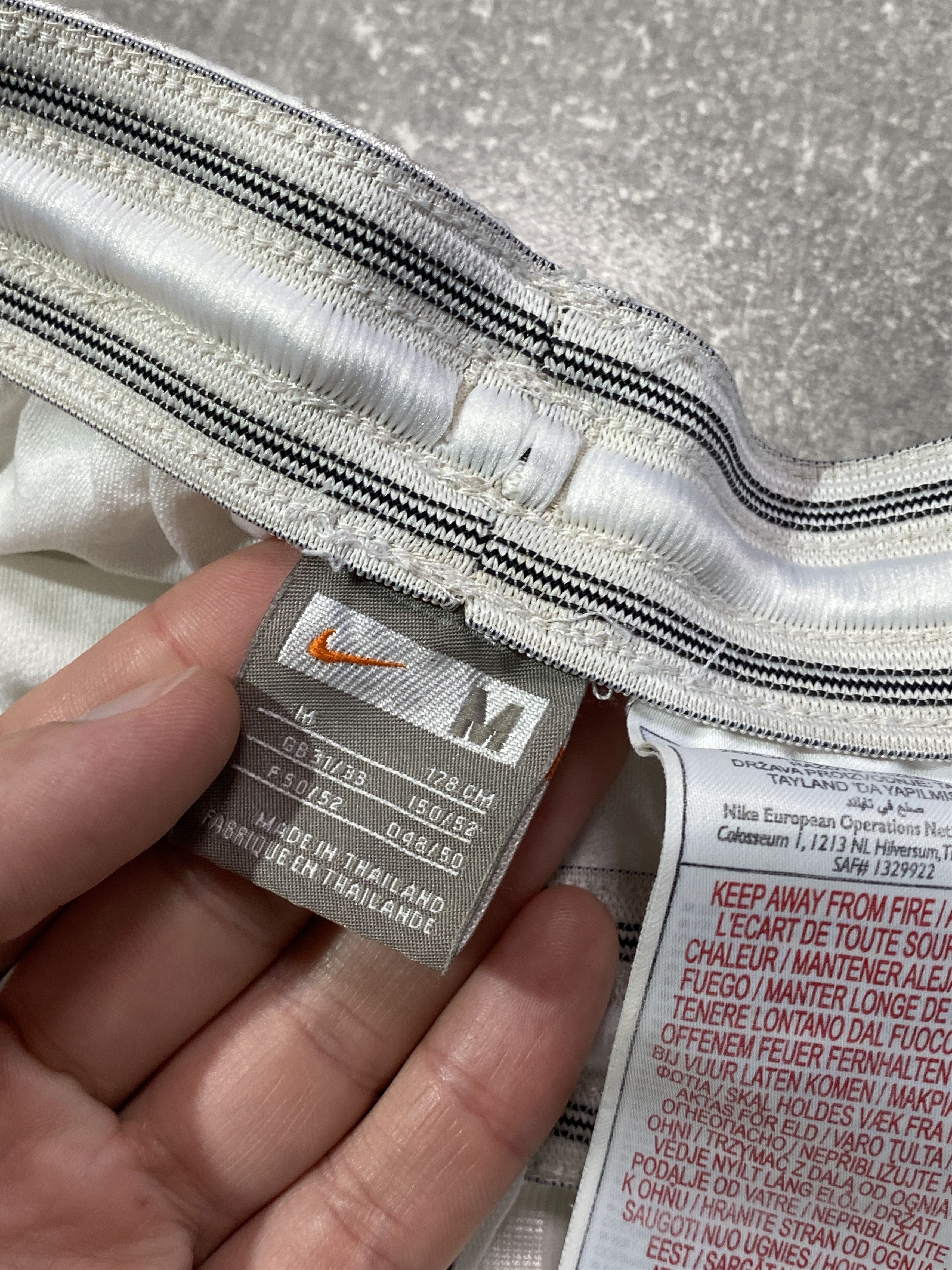 Nike Vintage Y2K Nike Striped Shorts Size US 32 / EU 48 - 4 Thumbnail