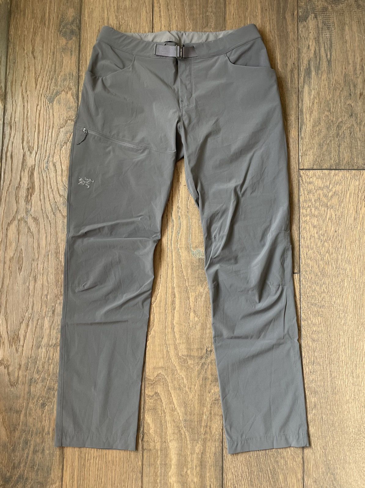 image of Arcteryx Arc’Teryx Pants in Grey, Men's (Size 34)