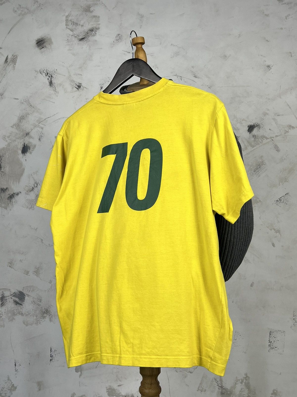 Vintage Brazil 2010 FIFA World Cup T-Shirt Size M - L Size US L / EU 52-54 / 3 - 4 Thumbnail