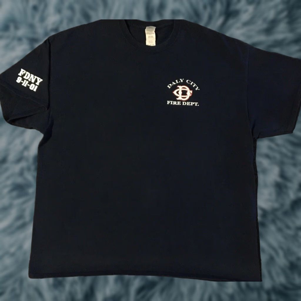 Vintage Vtg Daly City Fire Dept Faded Shirt XXL Police SF Fighter Cop Biker Grunge 90s Shirt Mens Blue 2XL Fire Fighter USA California 80s 90s Vintage T-Shirt Size US XXL / EU 58 / 5 - 1 Thumbnail