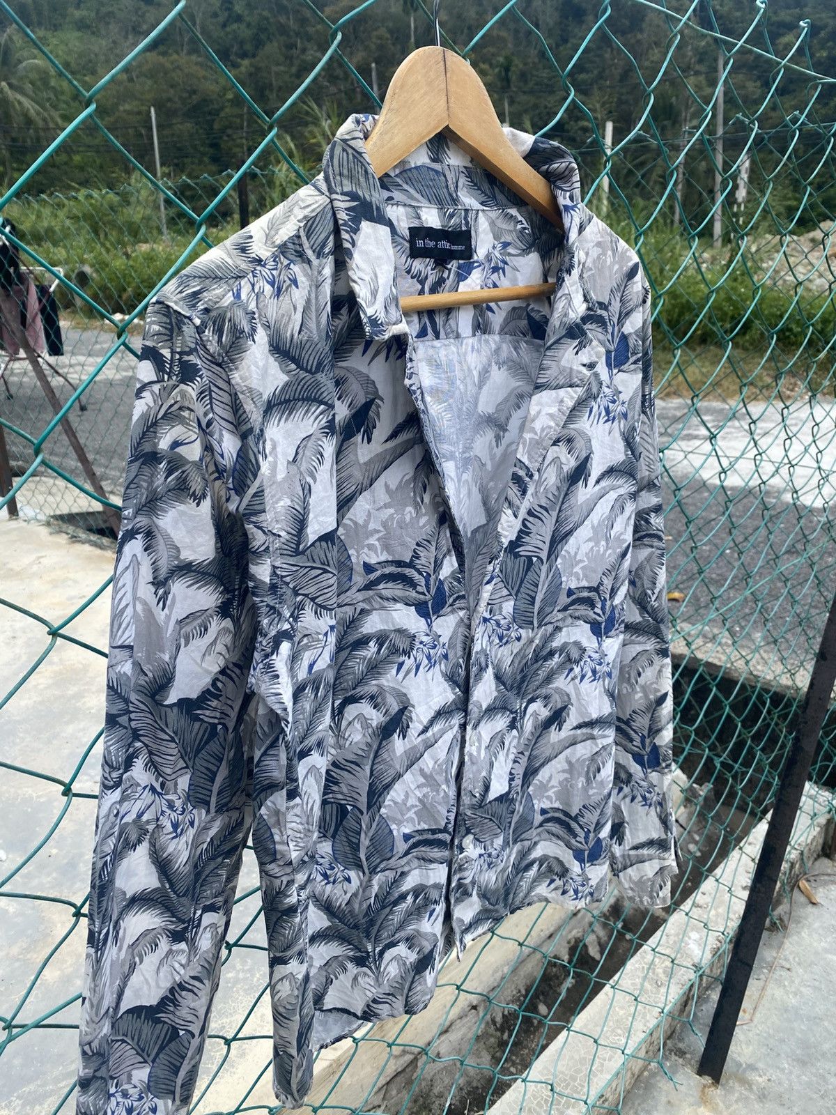 In The Attic In the attic homme floral shirts Size US L / EU 52-54 / 3 - 4 Thumbnail