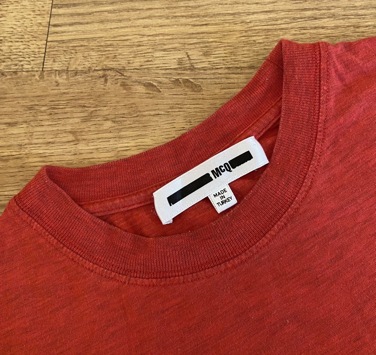 Alexander McQueen Alexander McQueen T Shirt x Luxury Size US S / EU 44-46 / 1 - 3 Thumbnail
